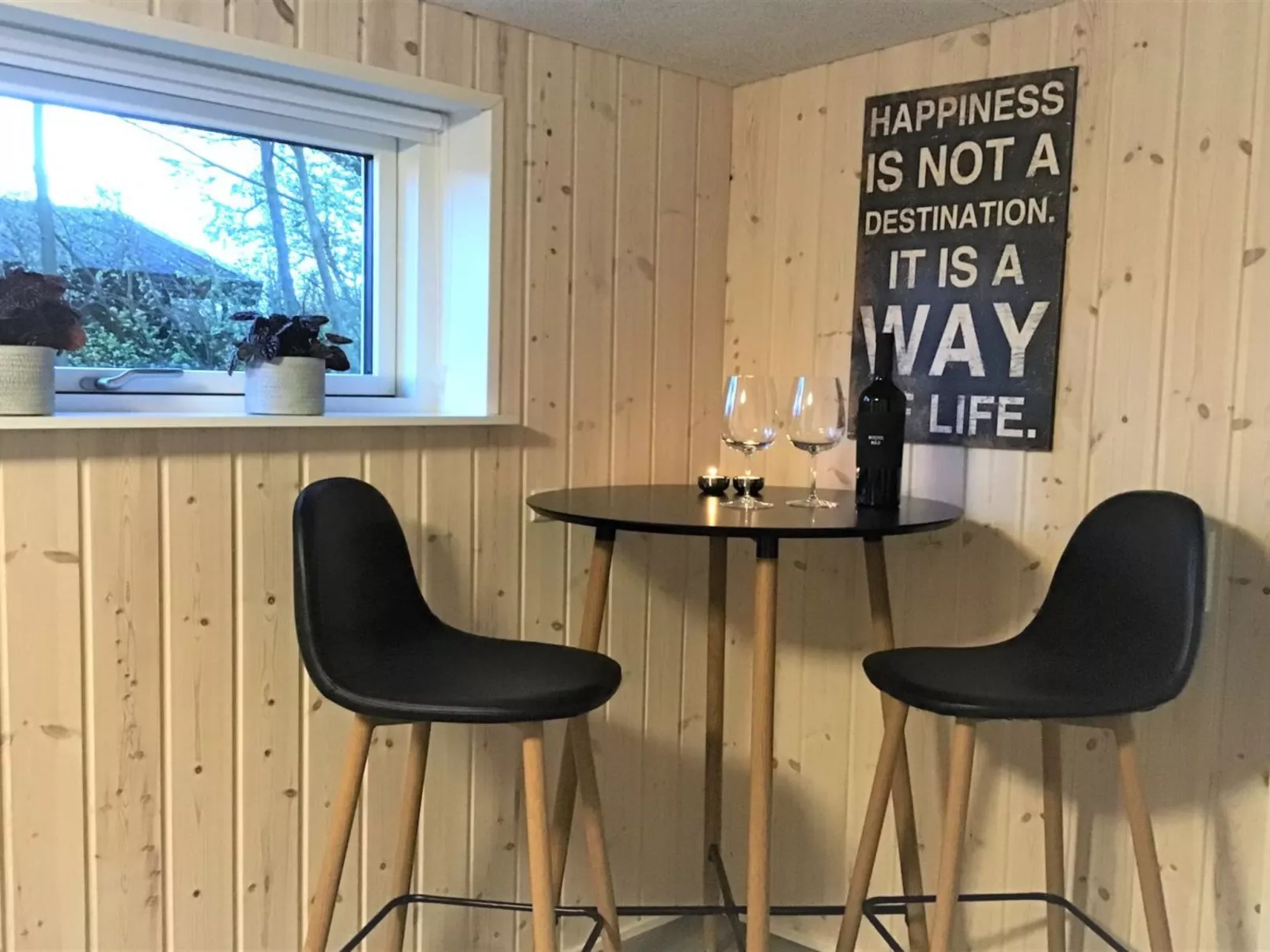 "Gustaf" - 400m to the fjord-Binnen