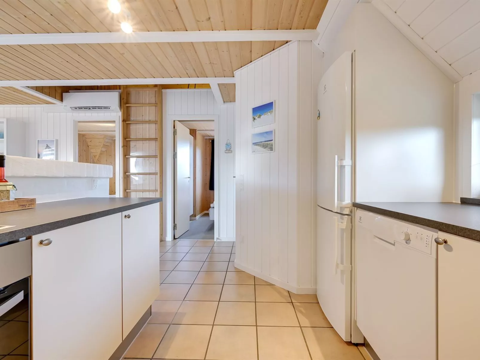 "Viana" - 100m from the sea-Binnen