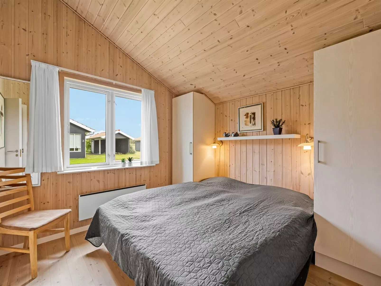 "Aurelie" -  from the sea-Binnen