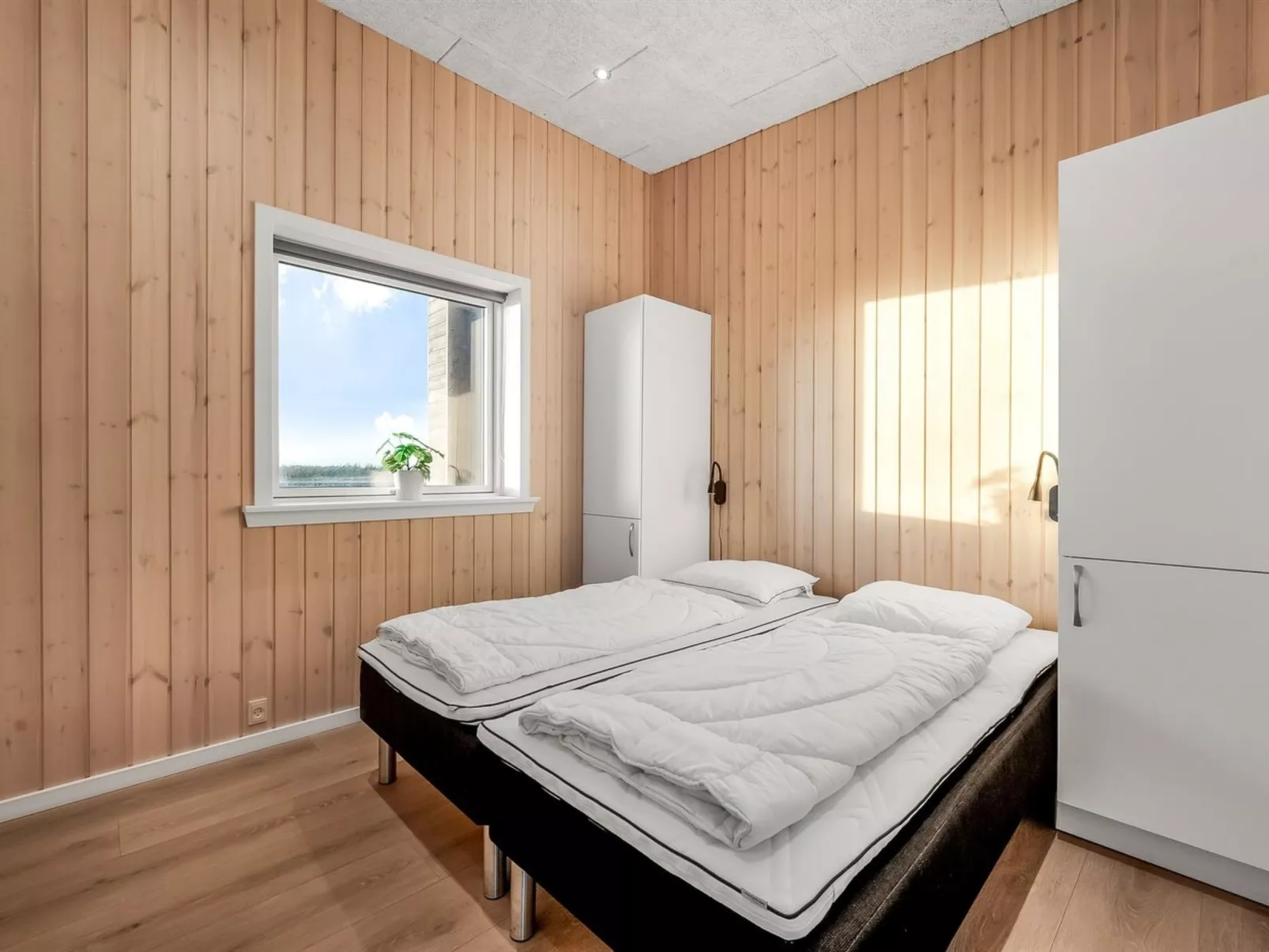 "Marius" - 400m from the sea-Binnen