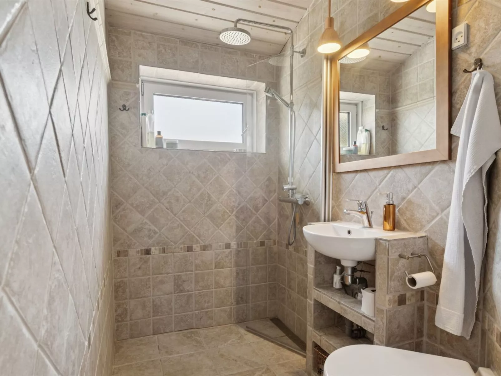 "Hening" - 50m from the sea-Binnen