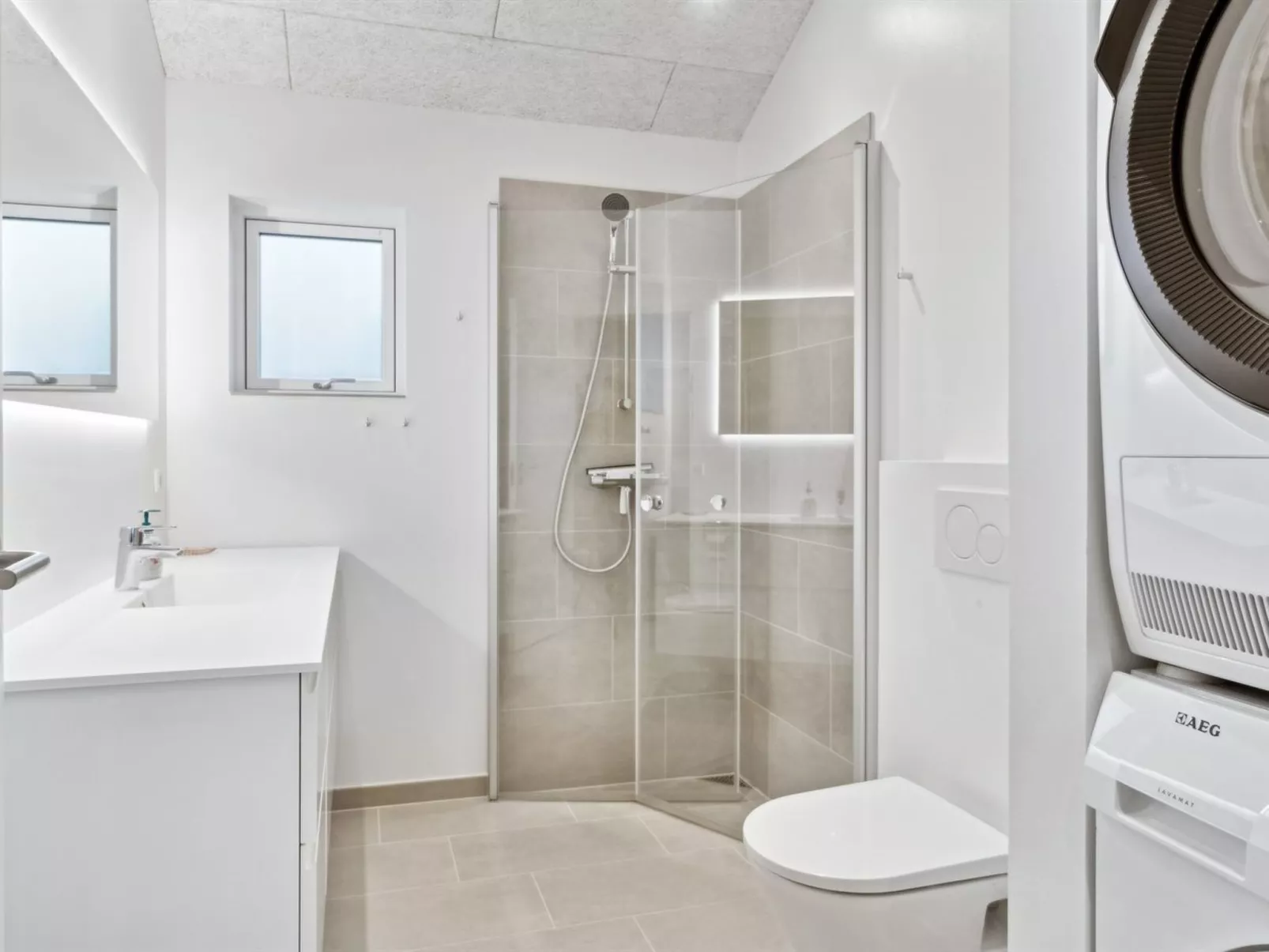 "Christian" - 600m from the sea-Binnen