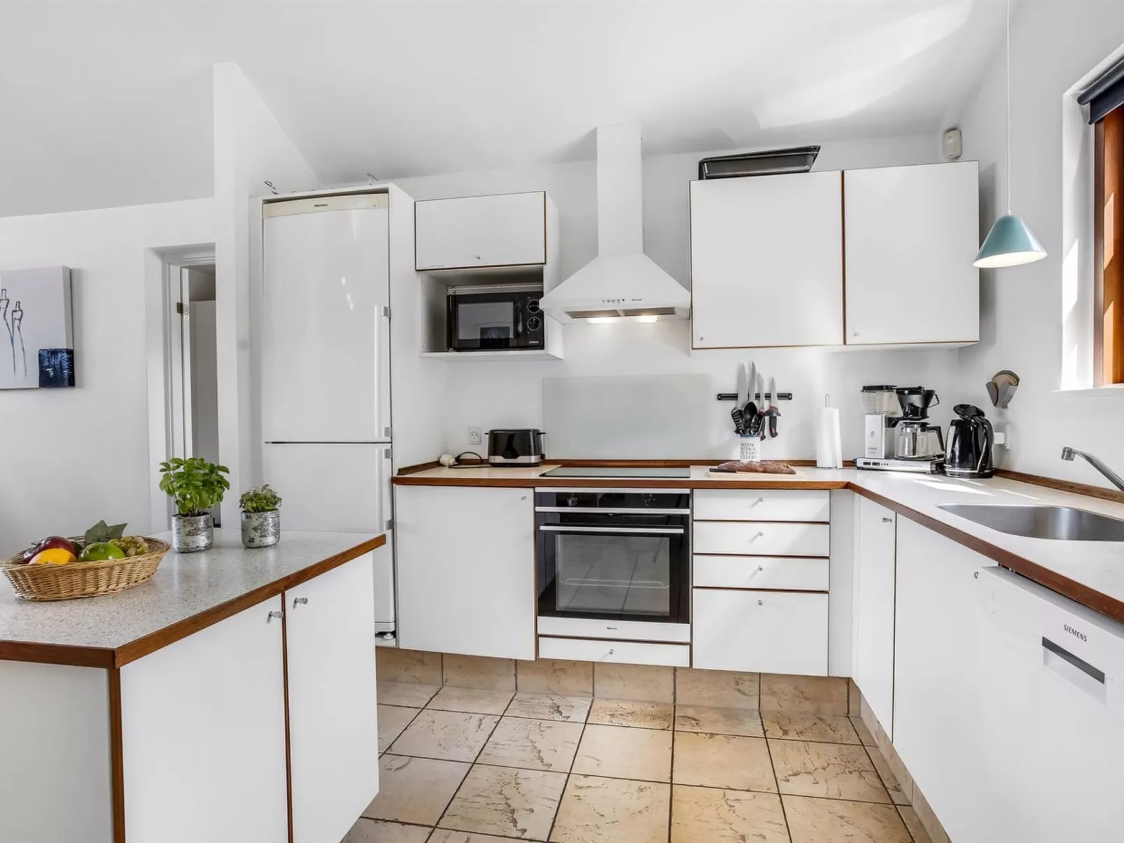 "Rouwen" - 120m from the sea-Binnen