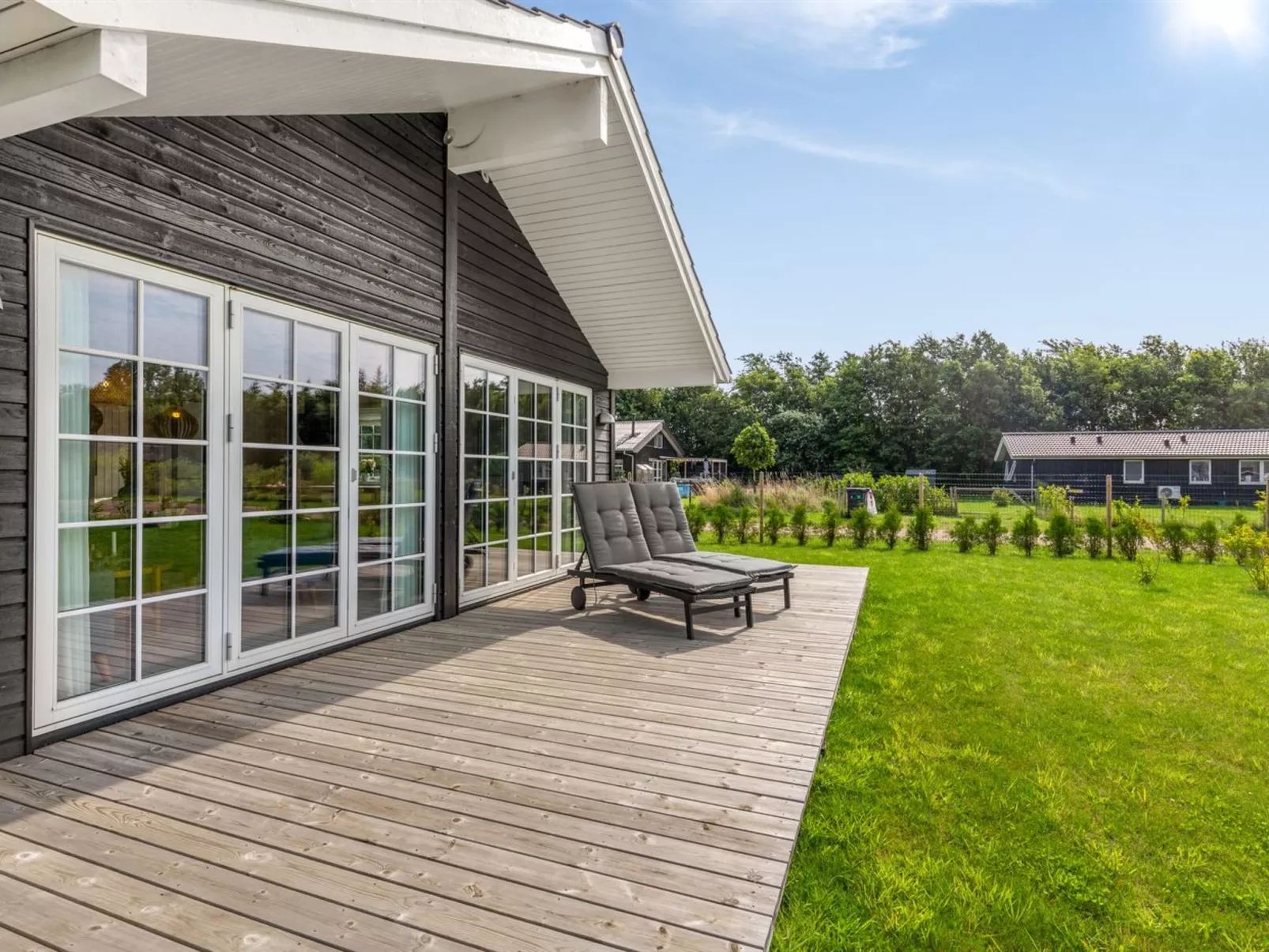 "Hellevi" - 900m from the sea-Buiten