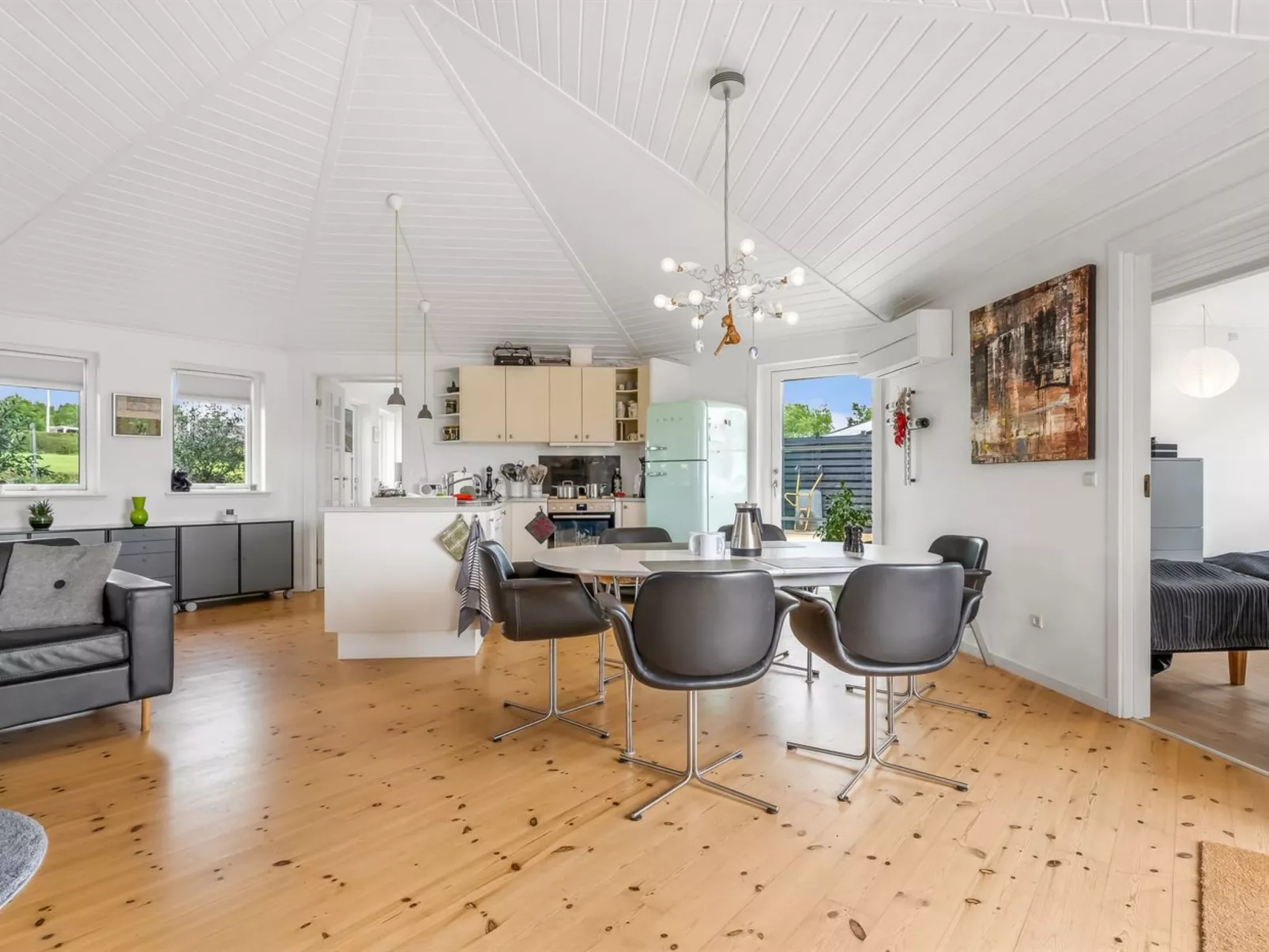 &quot;Glenda&quot; - 2.1km from the sea-Binnen