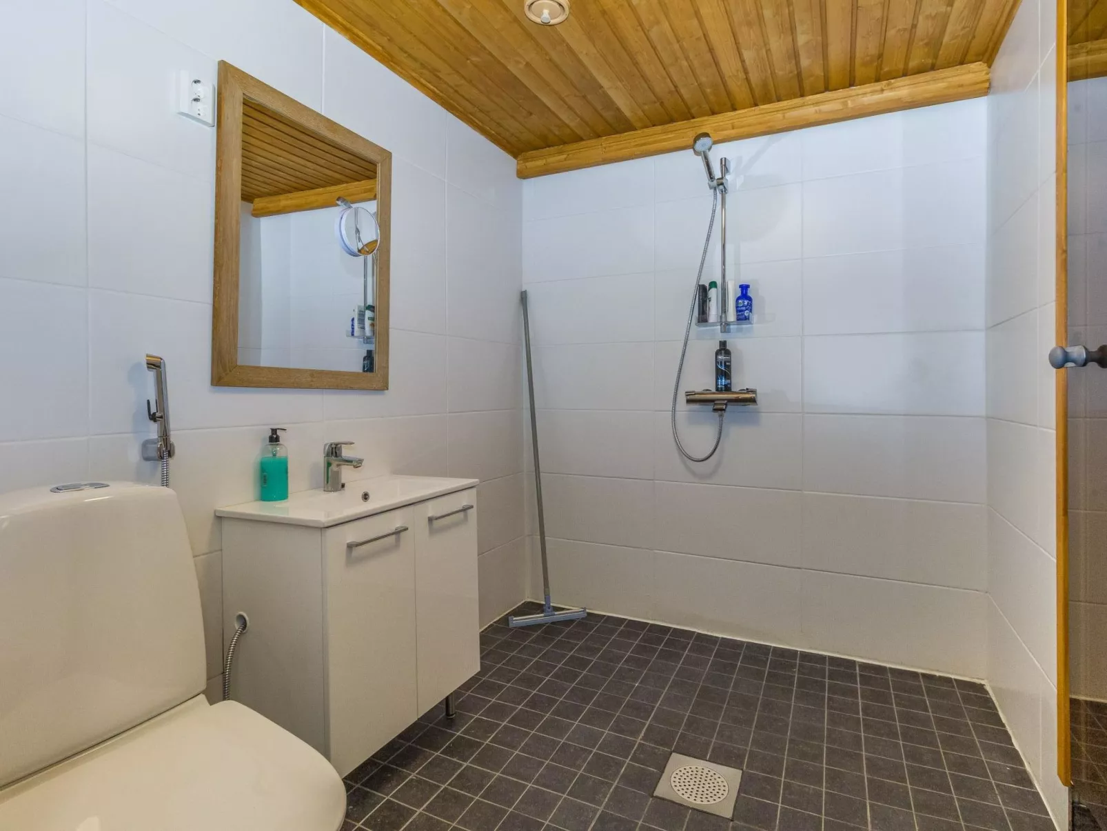 Perälän pirtti-Binnen