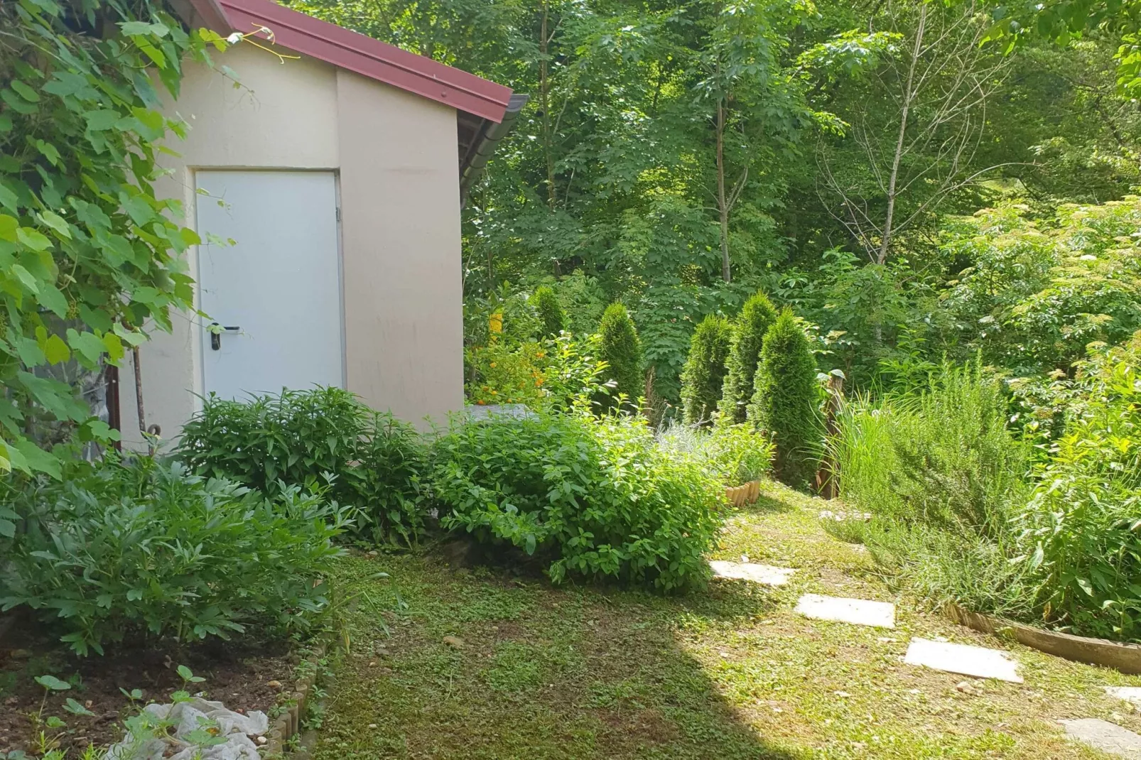 Bright and Sunny Apartment with Terrace - Two Bedroom Apartment with Terrace-Buitenlucht