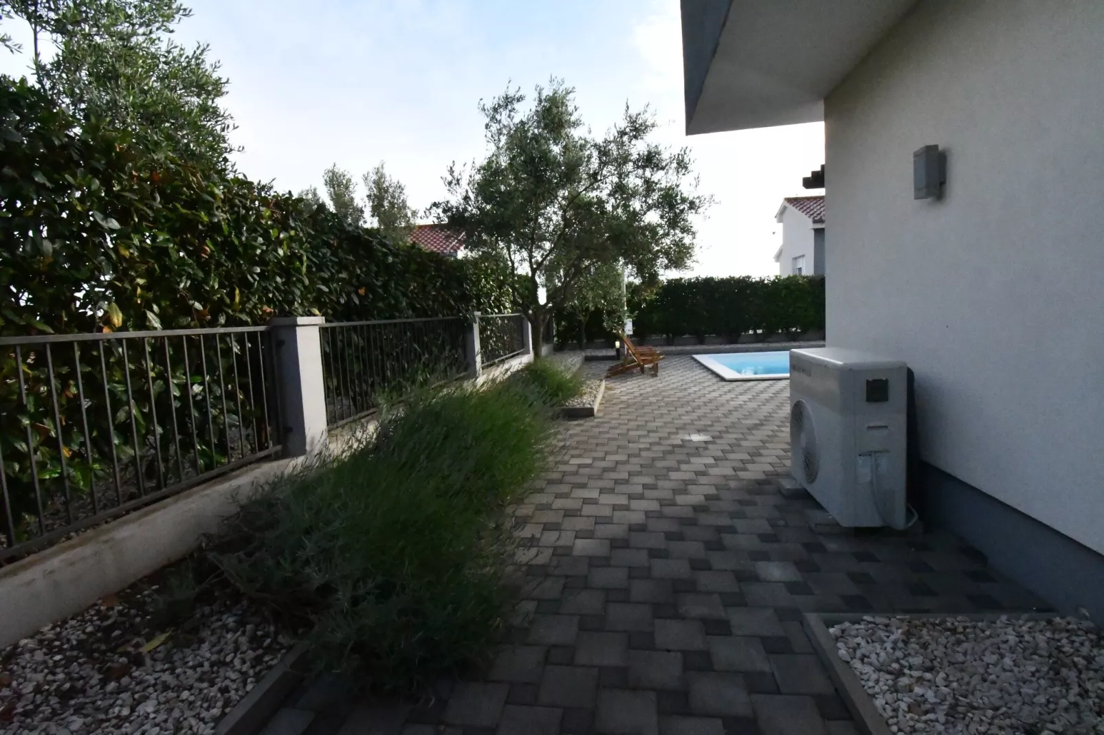 Luxury Escape with Swimming Pool & Modern Design -Deluxe Four Bedroom Villa with Private Pool (Villa 6)-Buitenlucht