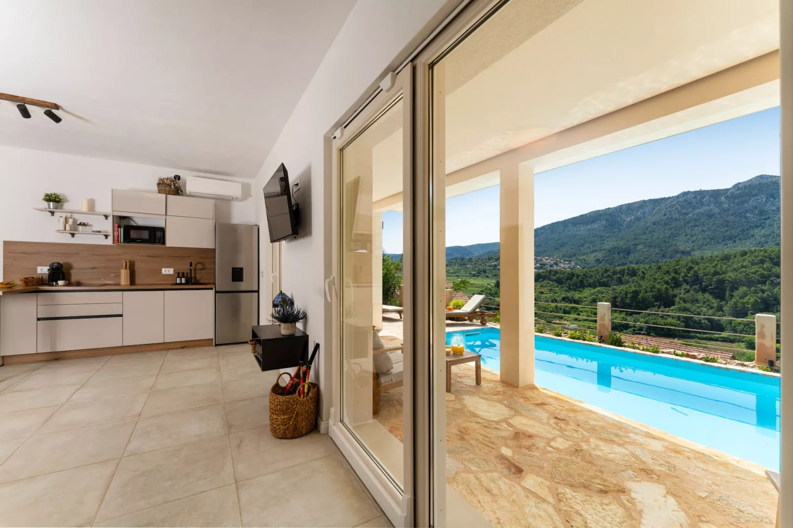 Sea view Villa Amaria-Keuken