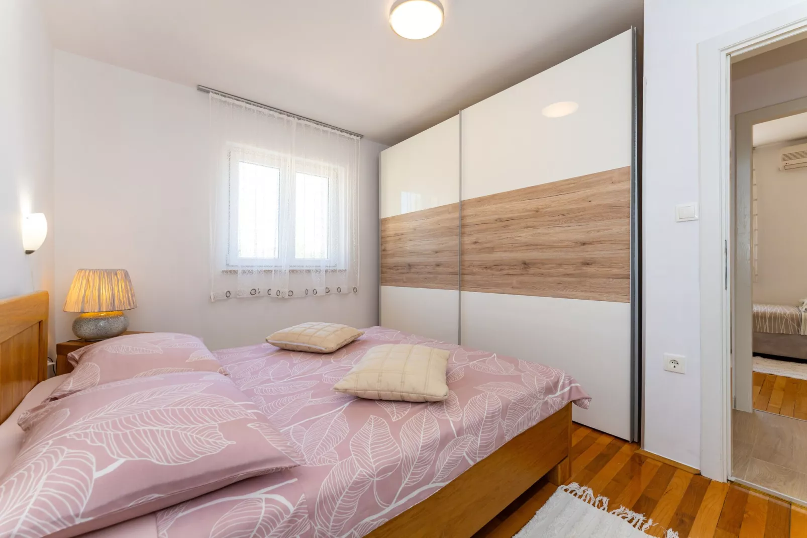 Villa Sucic with private pool-Slaapkamer