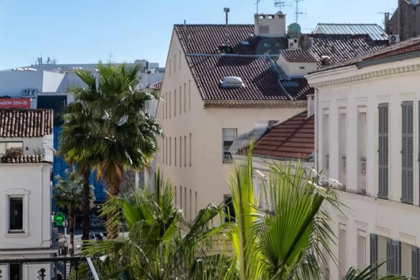 Résidence 3p Avec Balcons, 3min Du Palais Des Congr&egrave;s-Niet-getagd