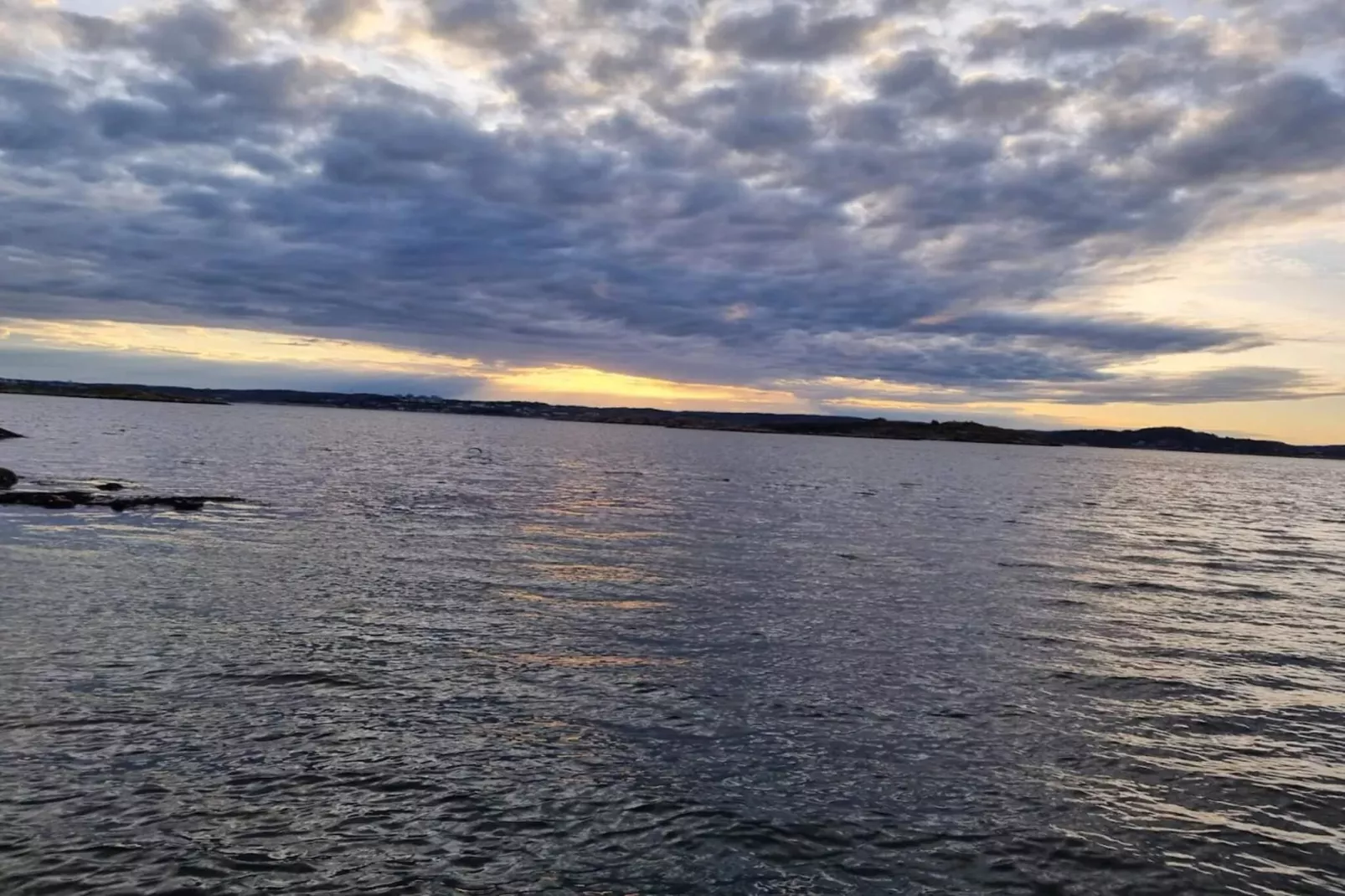 Magisch kusttoevluchtsoord op Tjorn-By Traum-Waterzicht
