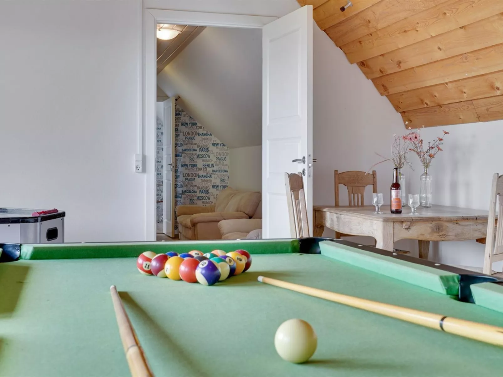 "Markhild" - 300m to the fjord-Binnen