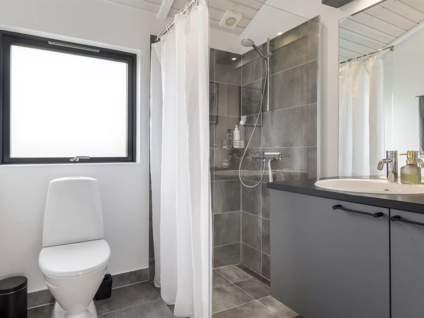 "Talitha" - 1.5km from the sea-Binnen