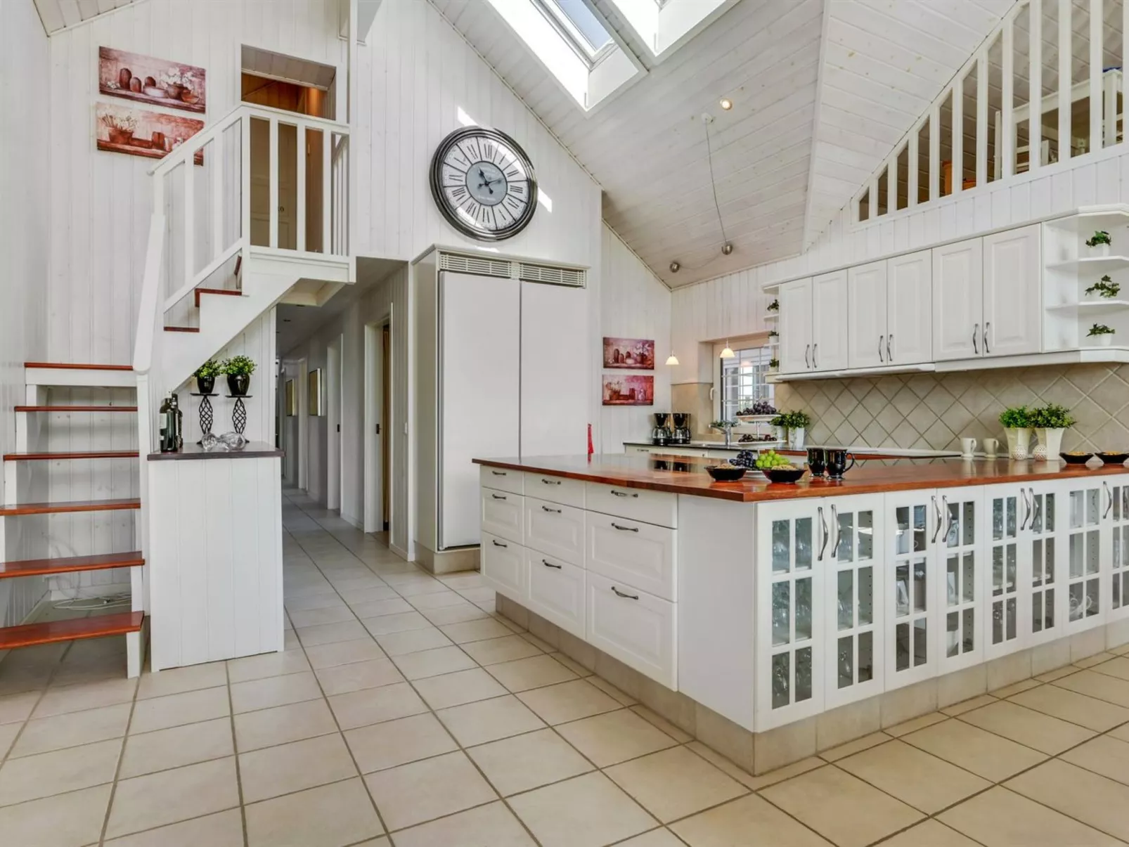 "Emelita" - 900m from the sea-Binnen