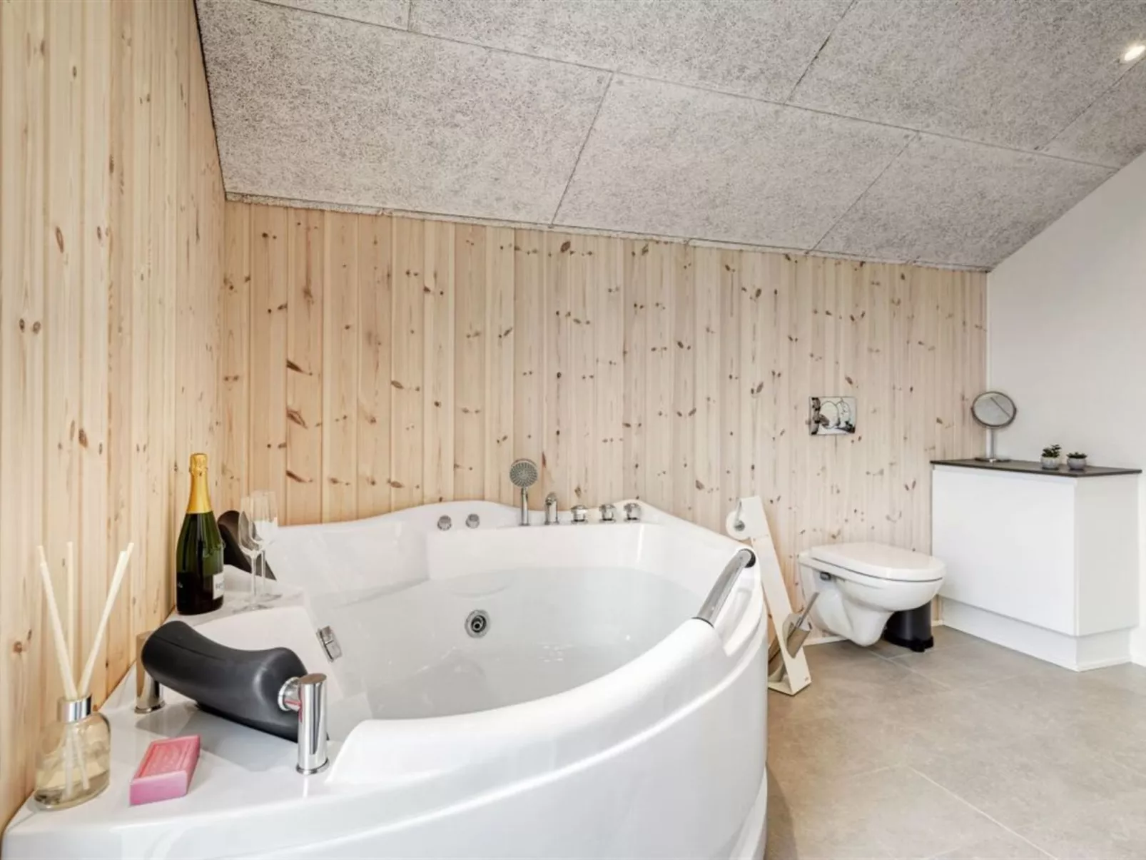 "Gustaf" - 400m to the fjord-Binnen