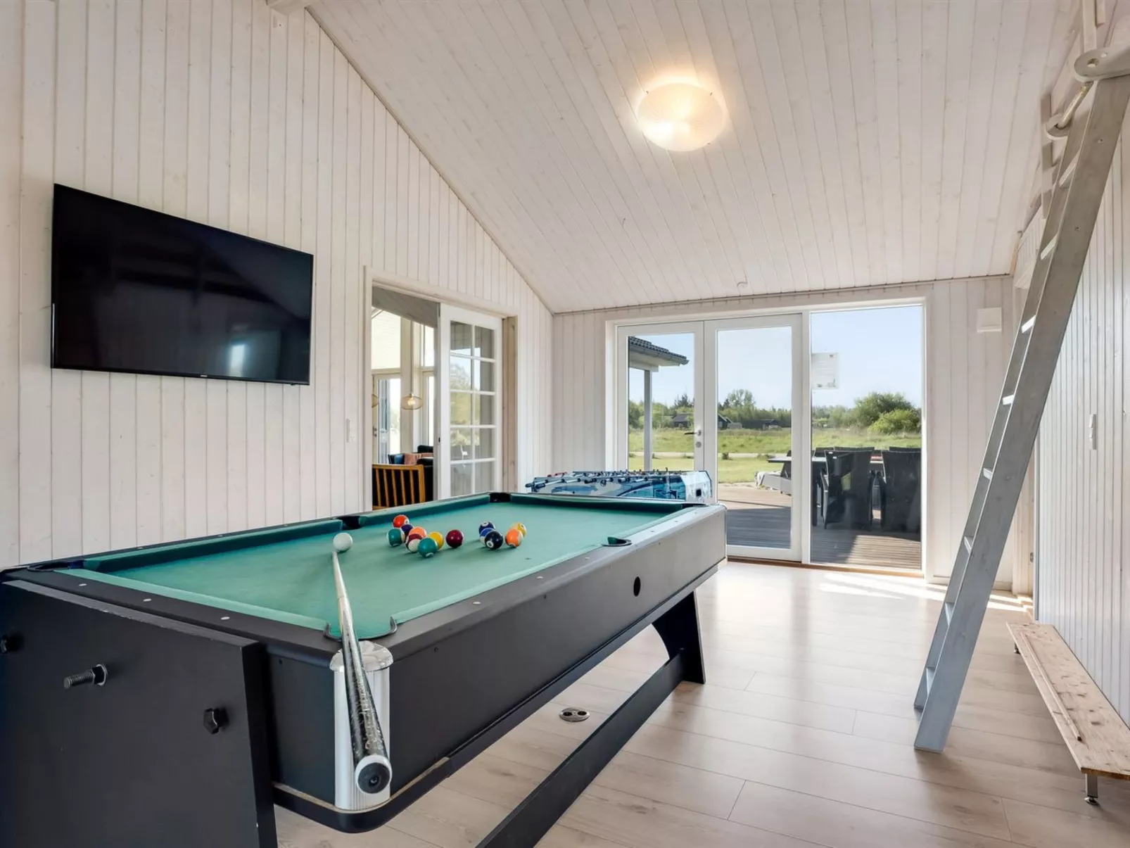 "Kiersten" - 800m from the sea-Binnen