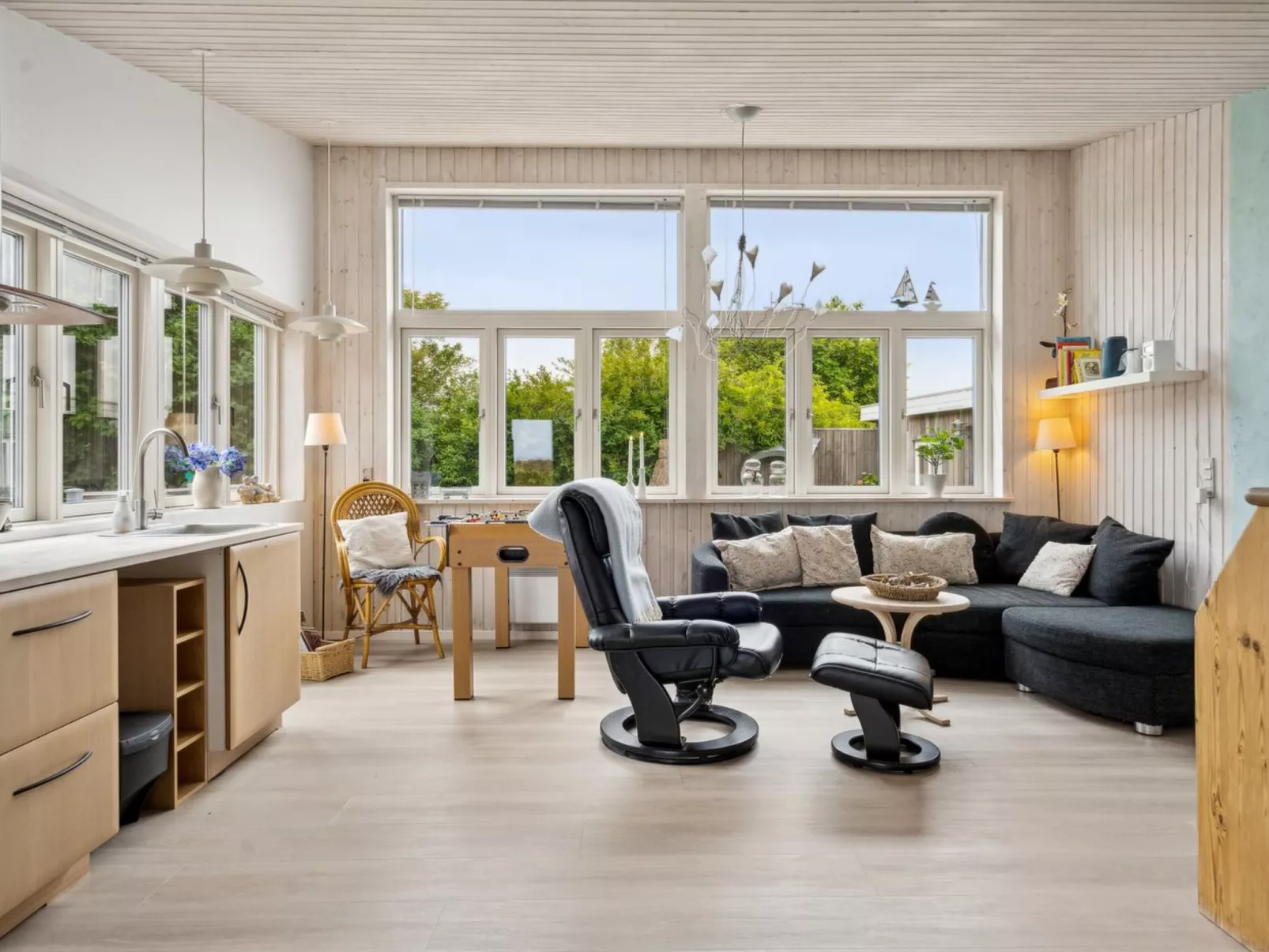 "Susana" - 50m from the sea-Binnen