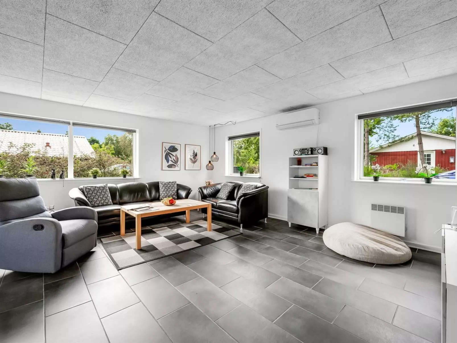 "Amine" - 300m to the fjord-Binnen