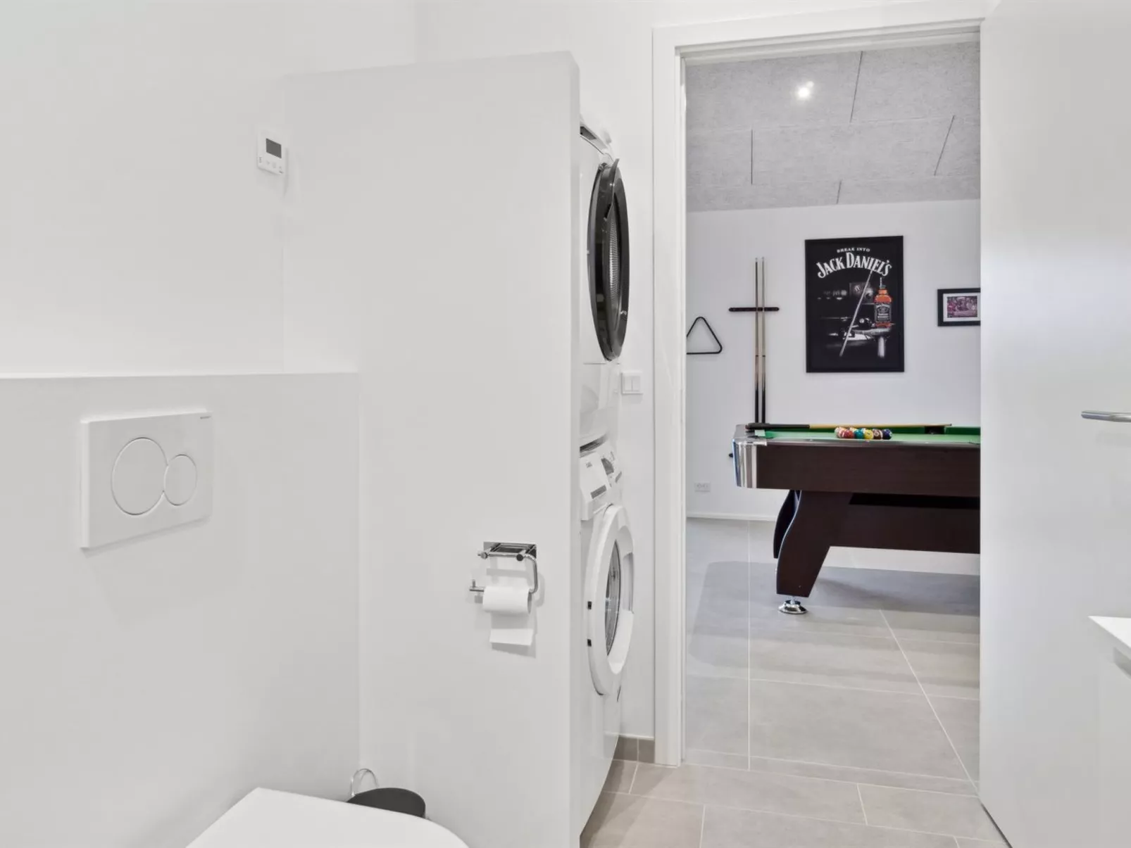 "Christian" - 600m from the sea-Binnen