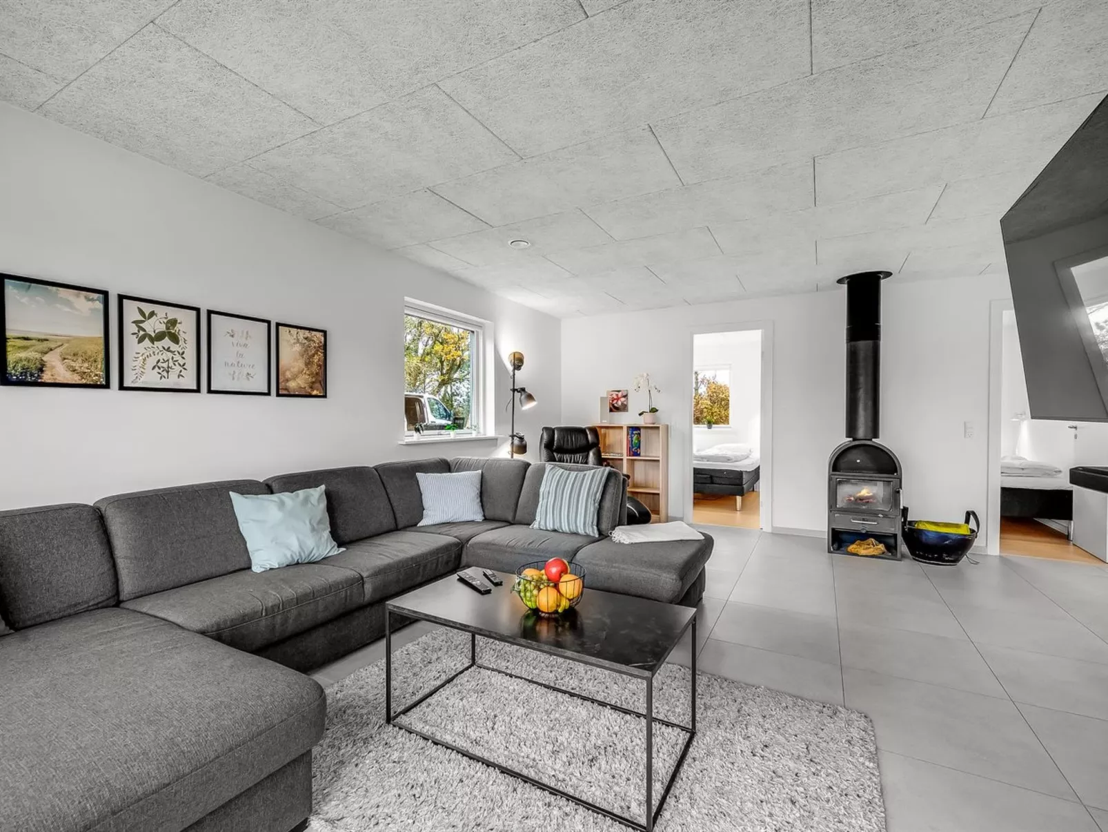 "Elisaveta" - 400m to the fjord-Binnen