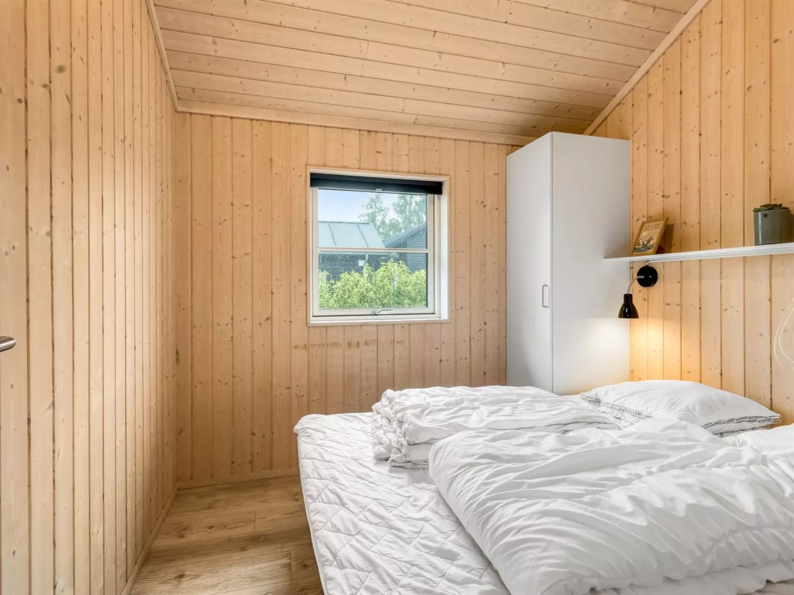 "Bernadine" - 500m from the sea-Binnen