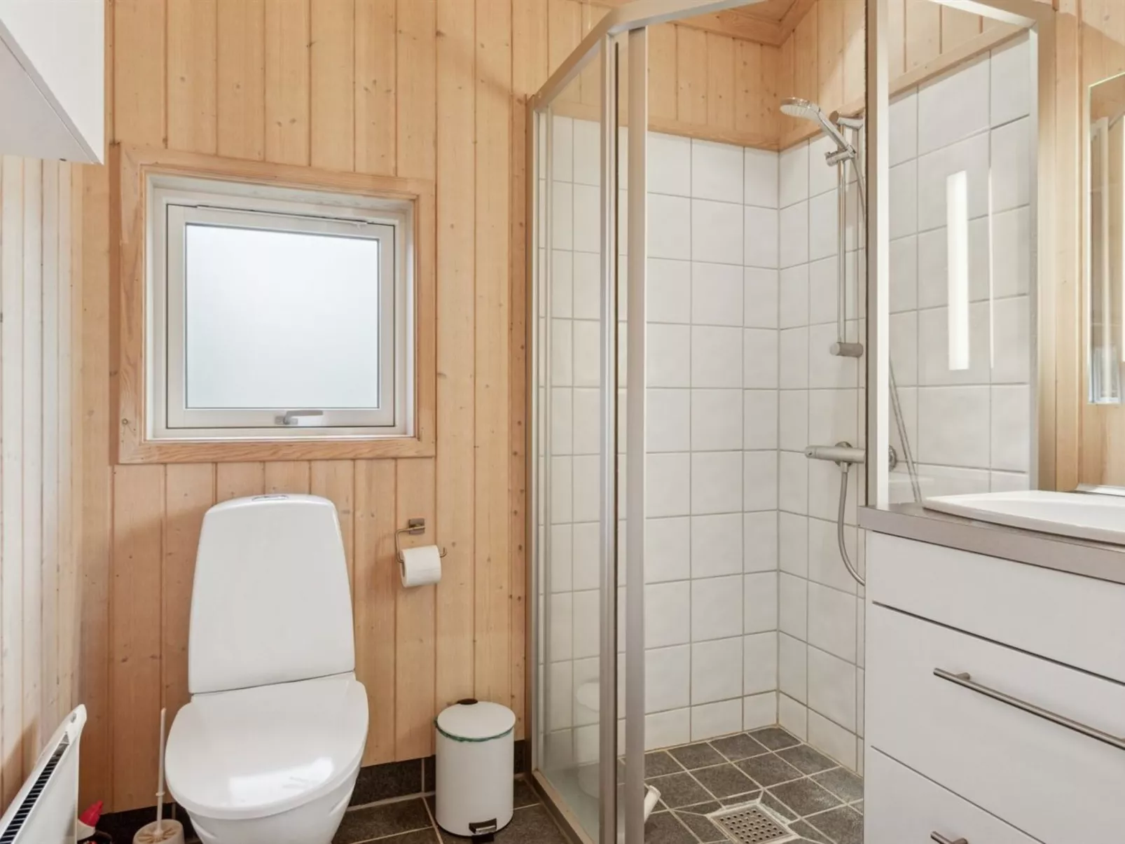 "Hawarth" - 275m from the sea-Binnen