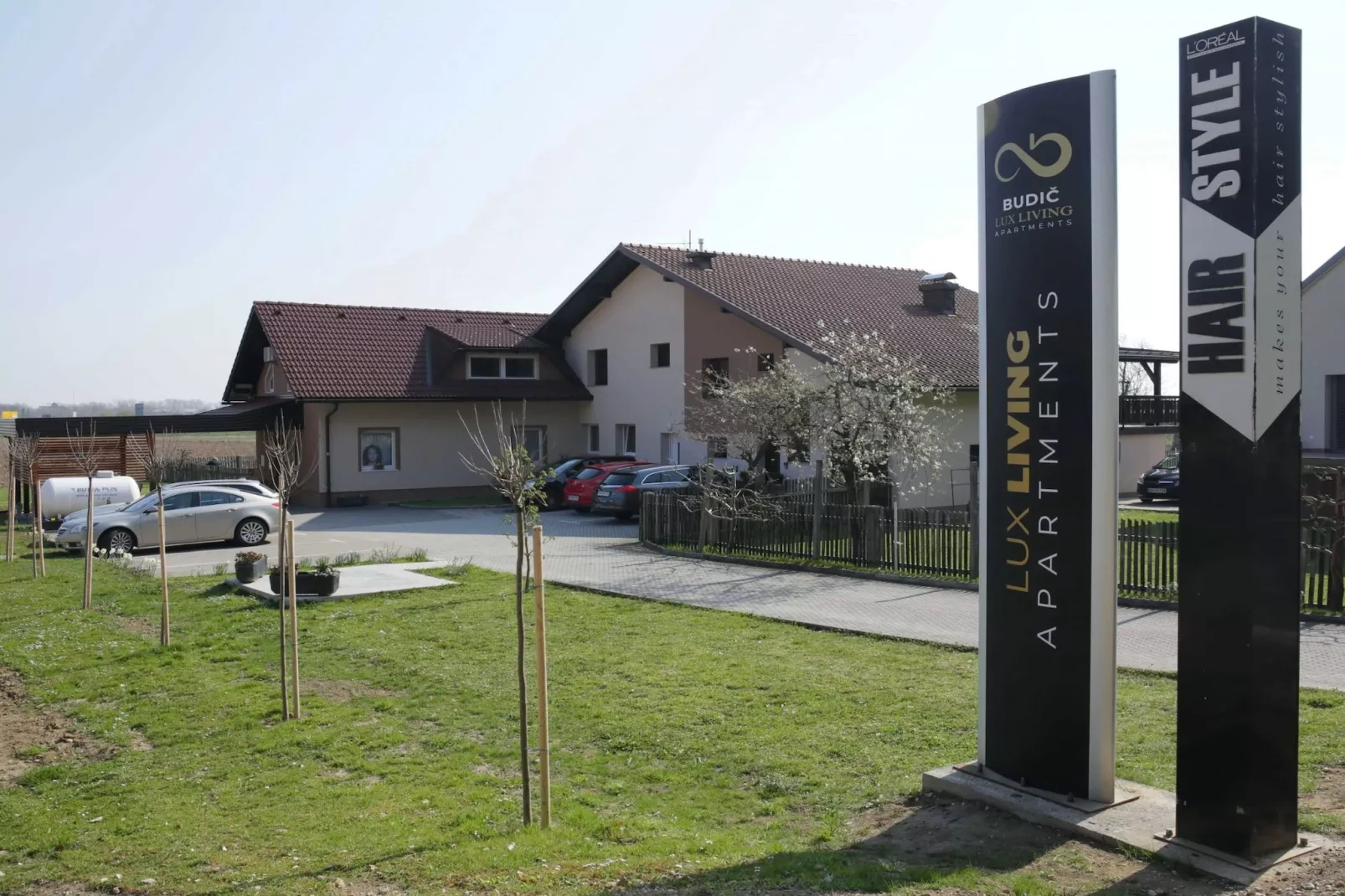 Elegant and Stylish Retreat Apartments with Terrace - Two Bedroom Apartment with Terrace-Buitenlucht