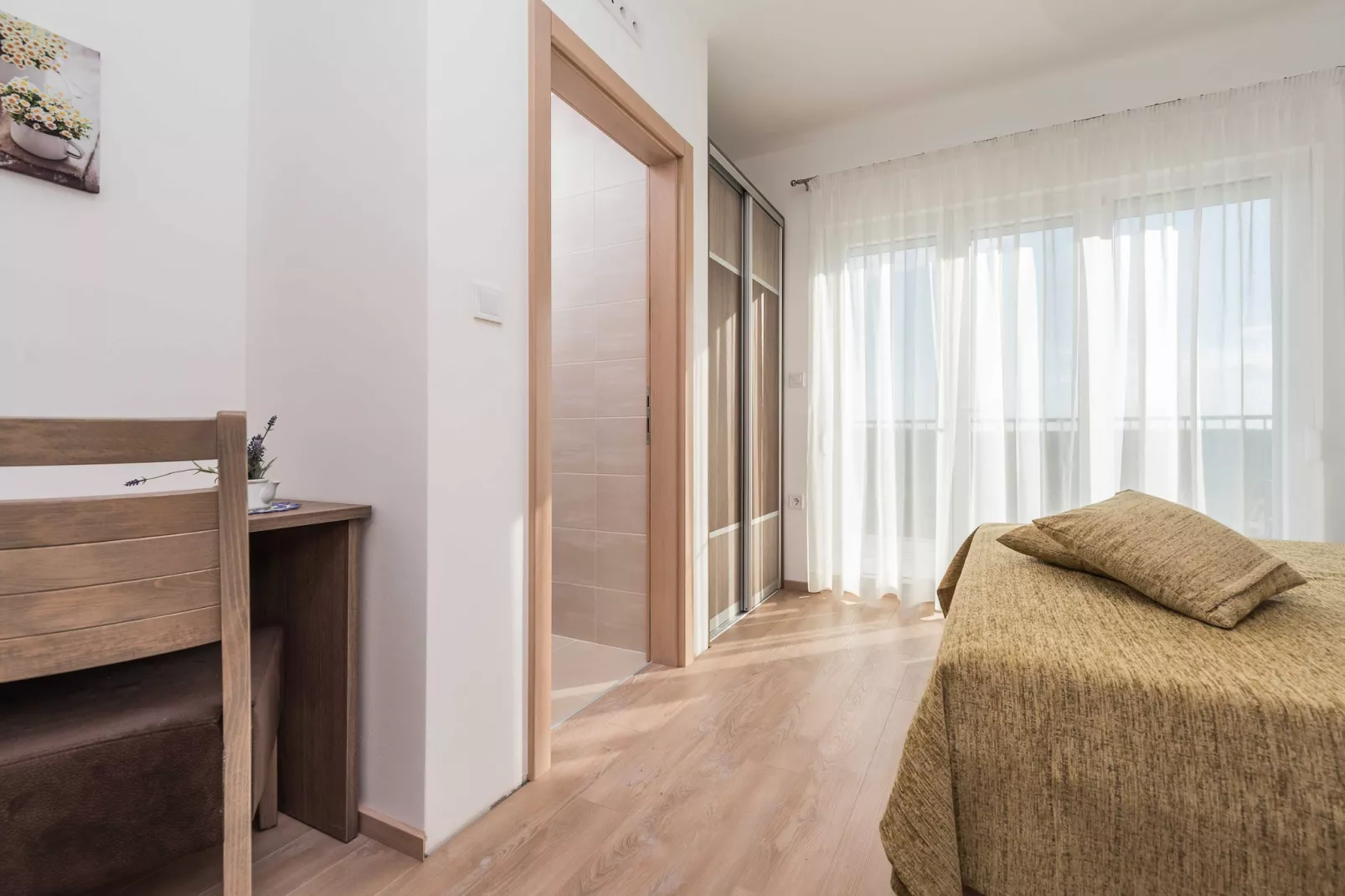 Luxury Escape with Swimming Pool & Modern Design -  Classic Four Bedroom Villa with Sea View and Private Pool ( Villa 3)-Slaapkamer