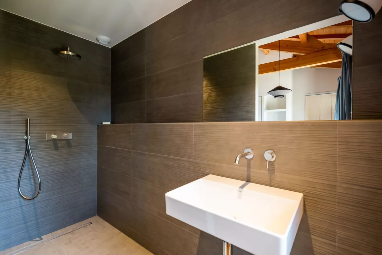 Villa Sylvestre-Badkamer