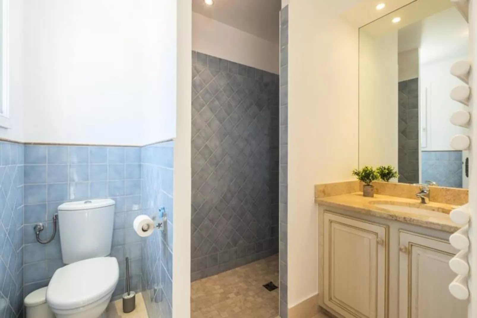 Résidence Bijou De 280m2 Et Piscine à Débordement Au Calme Absolu-Niet-getagd