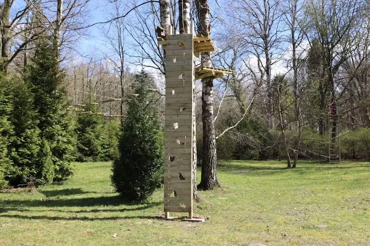 Dom wakacyjny w Sasinie dla max 10 osób-Tuinen zomer