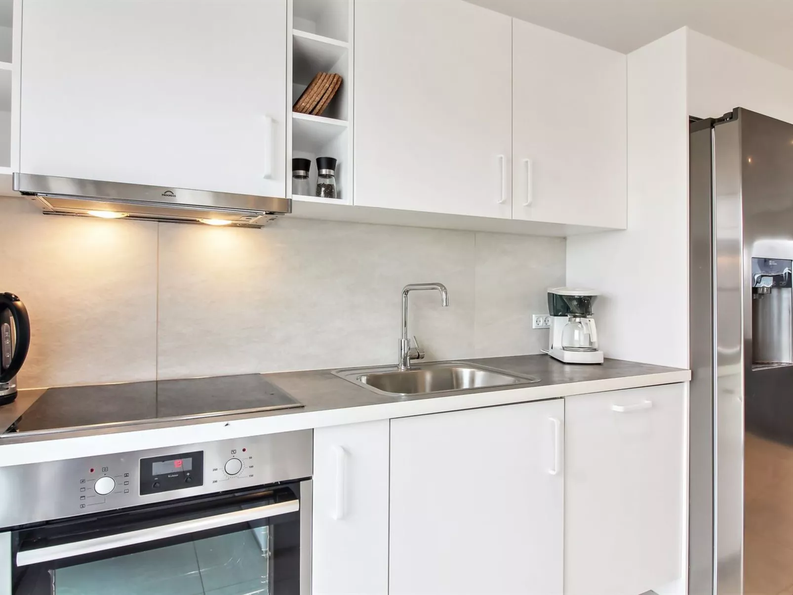 "Edgar" - 1.5km from the sea-Binnen