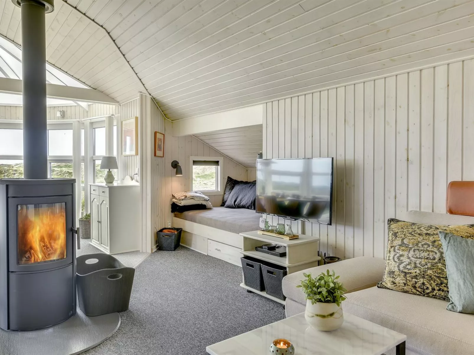 "Thrond" - 200m from the sea-Binnen