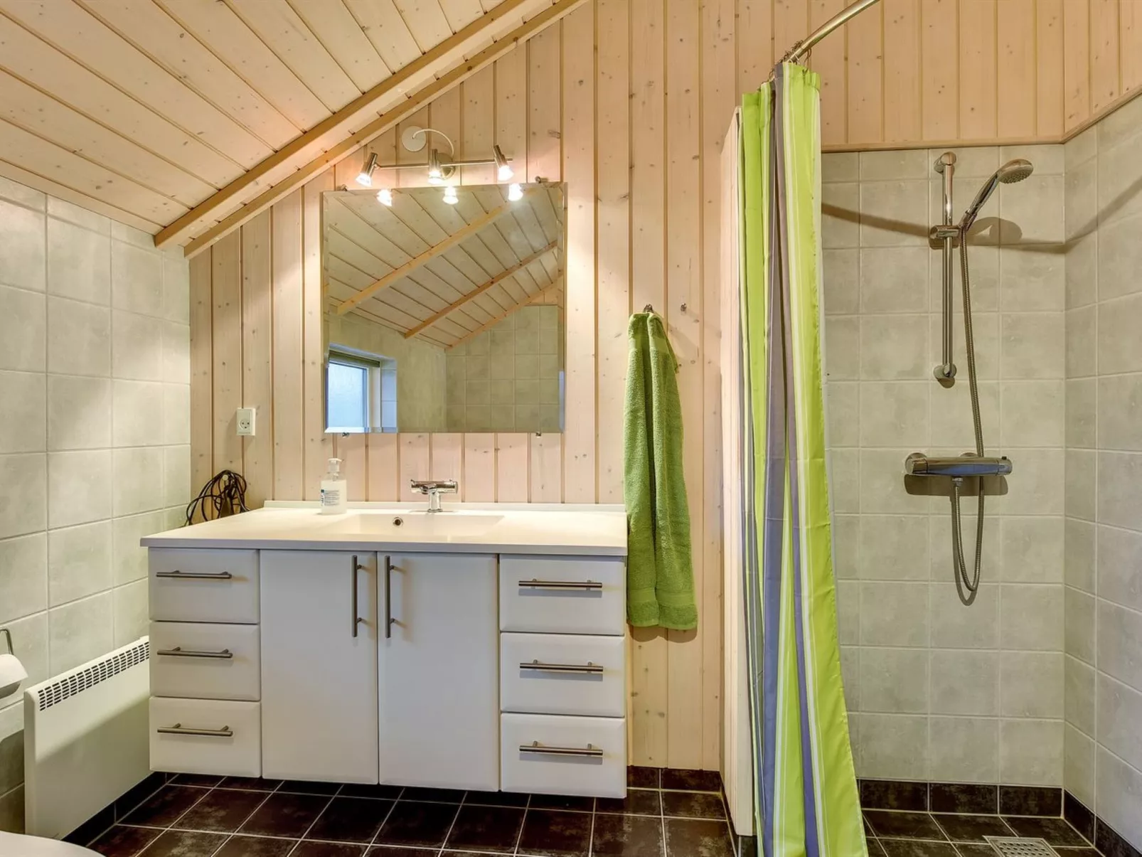 "Christan" - 1.2km from the sea-Binnen