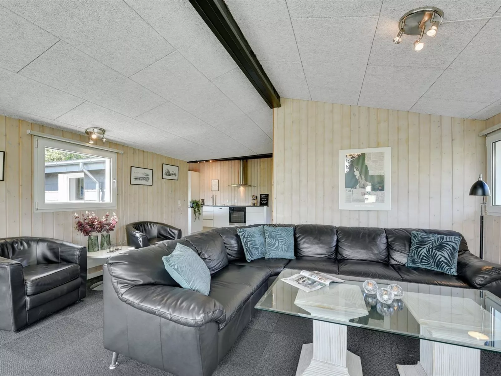 "Jess" -  from the sea-Binnen