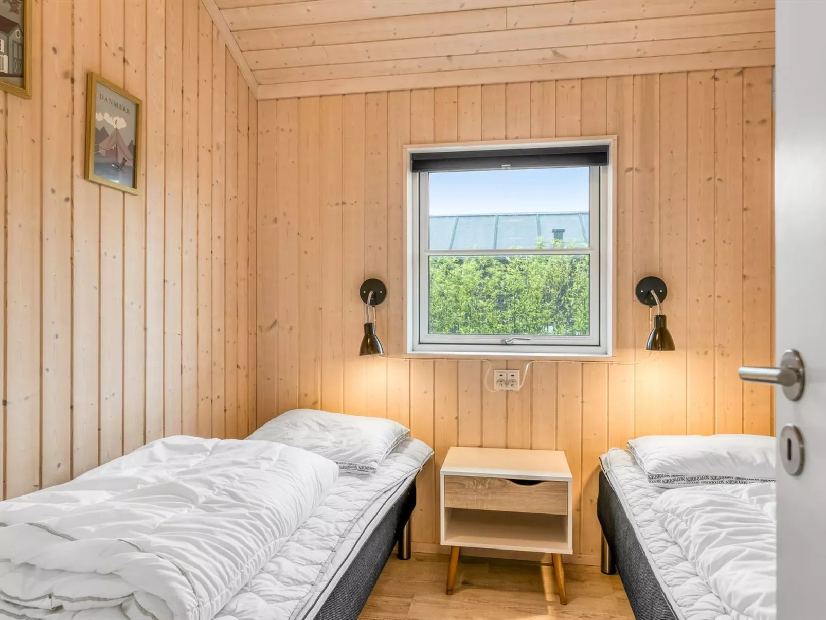 "Bernadine" - 500m from the sea-Binnen