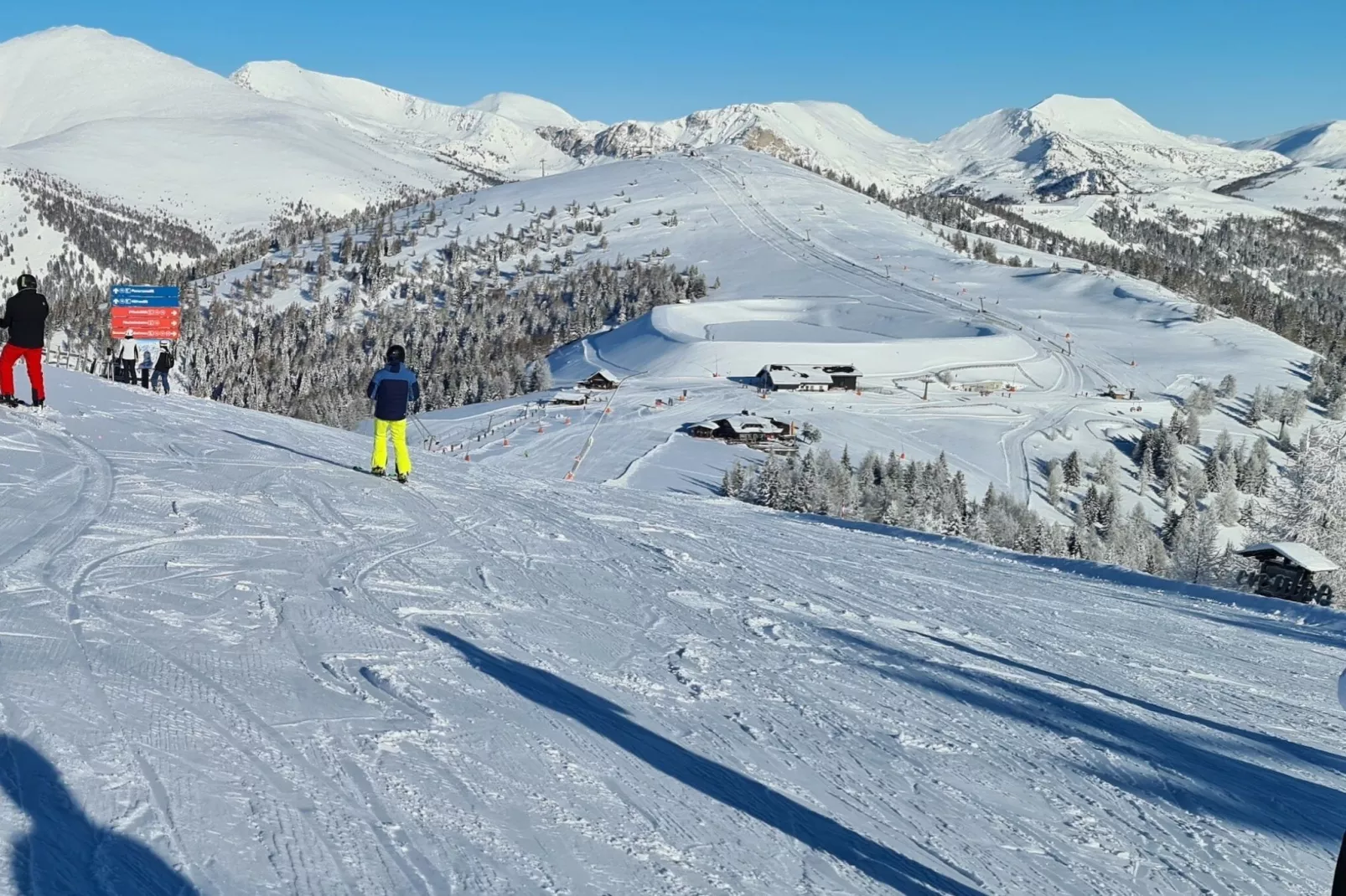 Bad Kleinkirchheim Lush and Spacious Villa with Indoor Pool and Wellness - Seven Bedroom Villa-Uitzicht