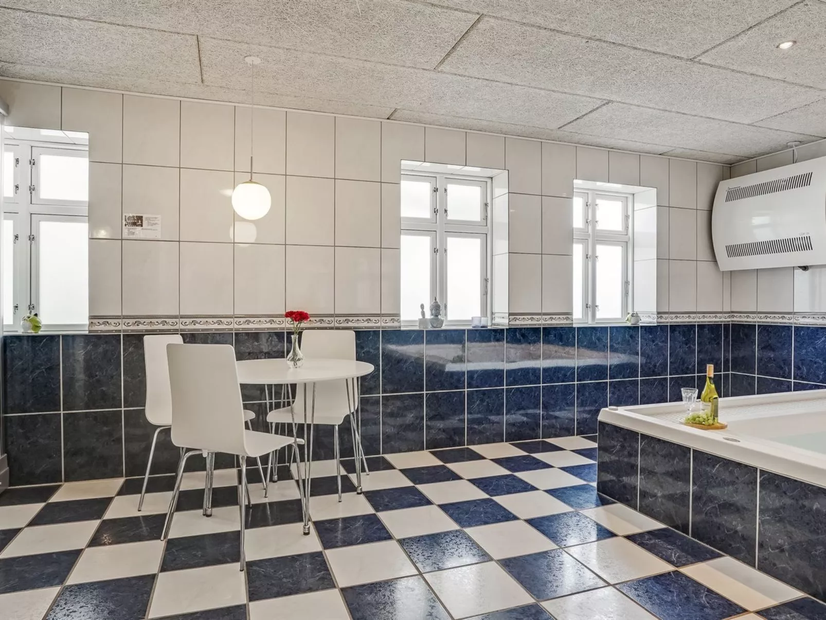 "Edine" - 4.5km from the sea-Binnen