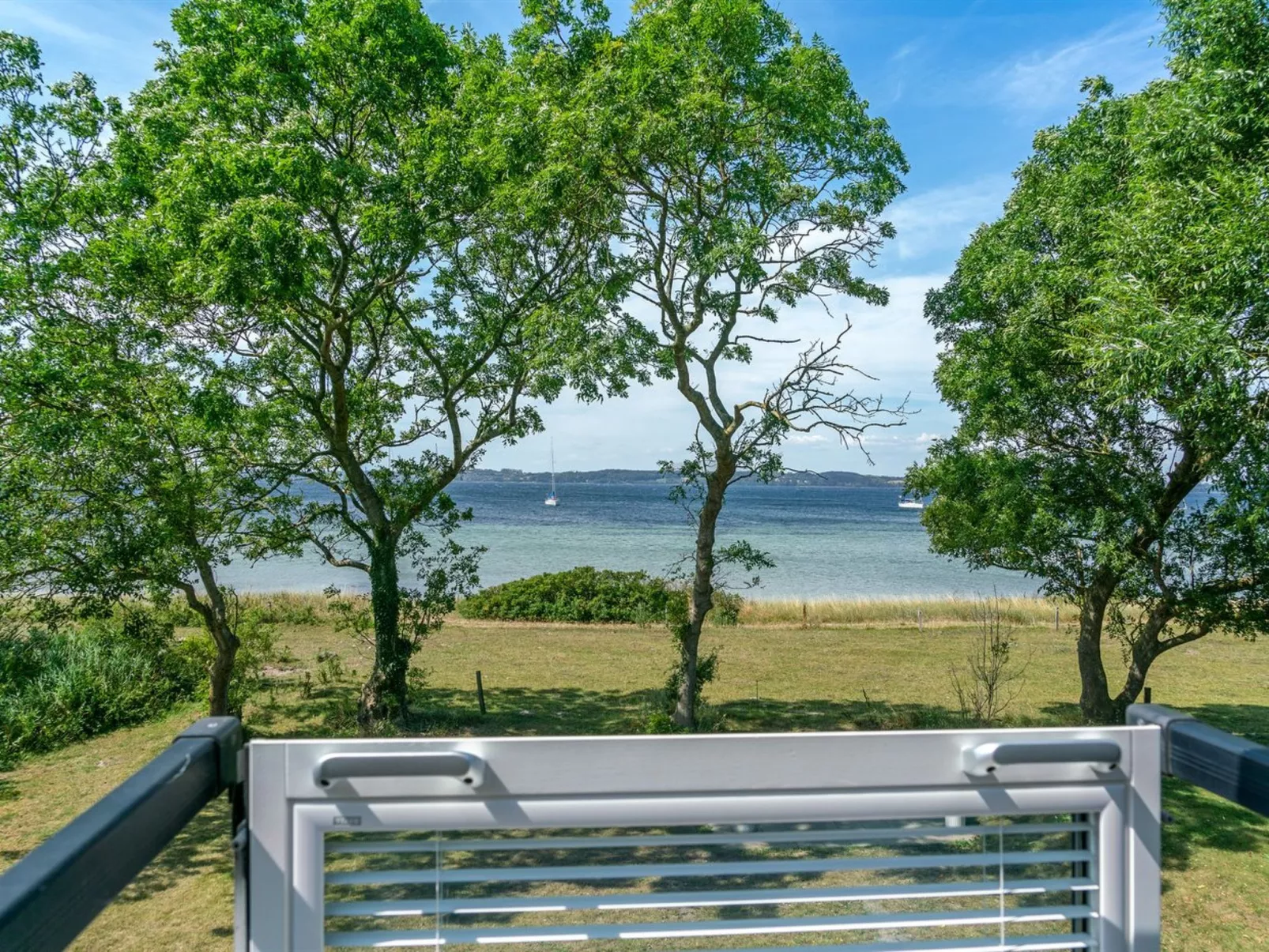 "Jeppe" - 50m to the fjord-Buiten