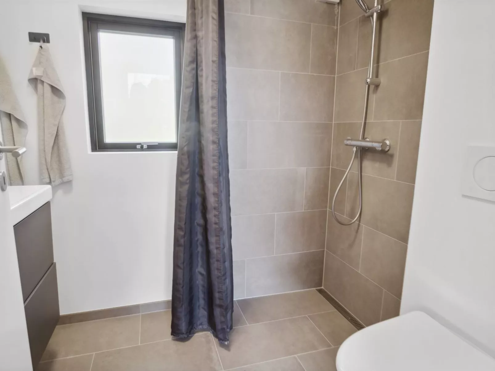 "Toska" - 100m to the fjord-Binnen