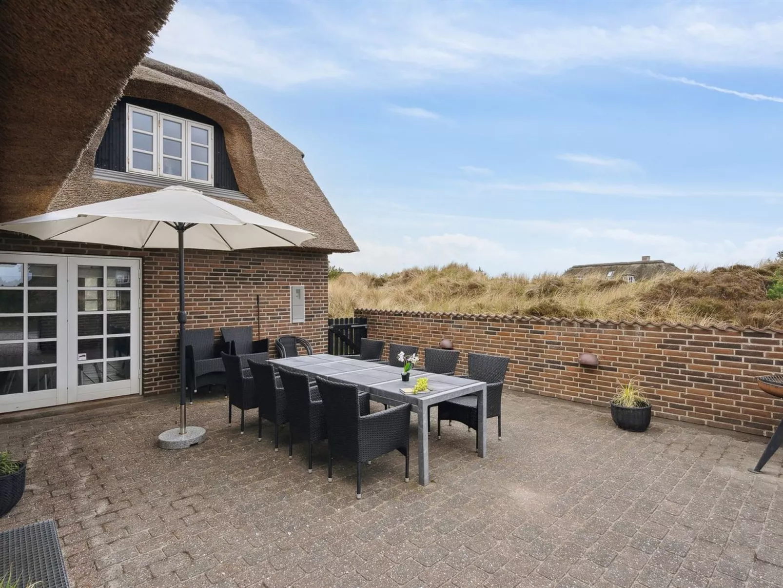 "Domnika" - 350m from the sea-Buiten