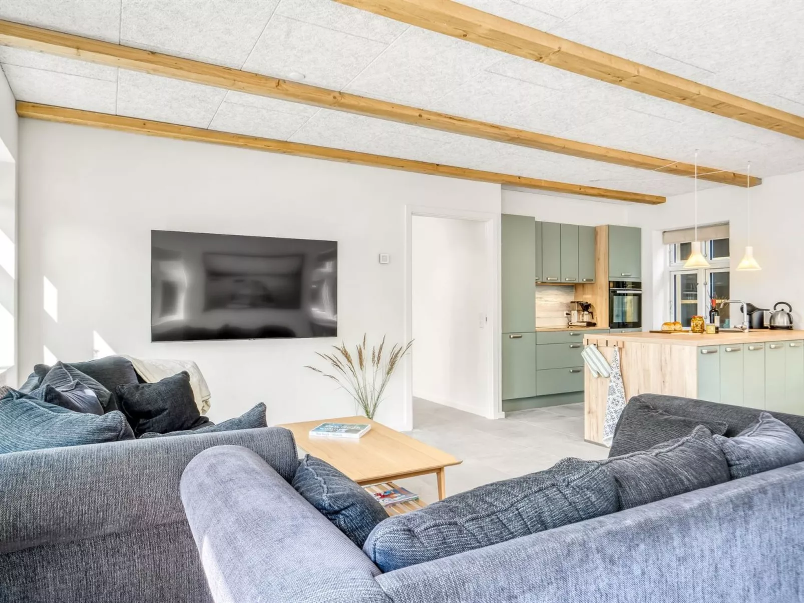 "Josina" - 1.8km from the sea-Binnen