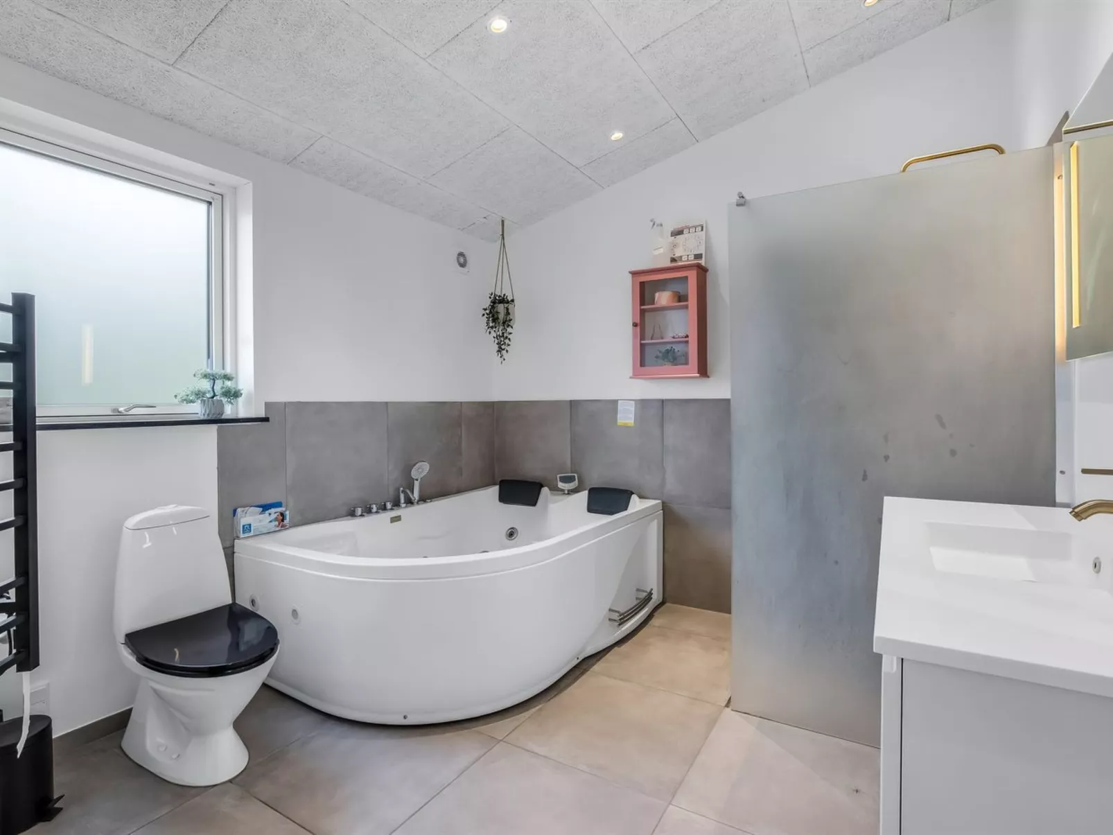 "Fin" - 150m from the sea-Binnen