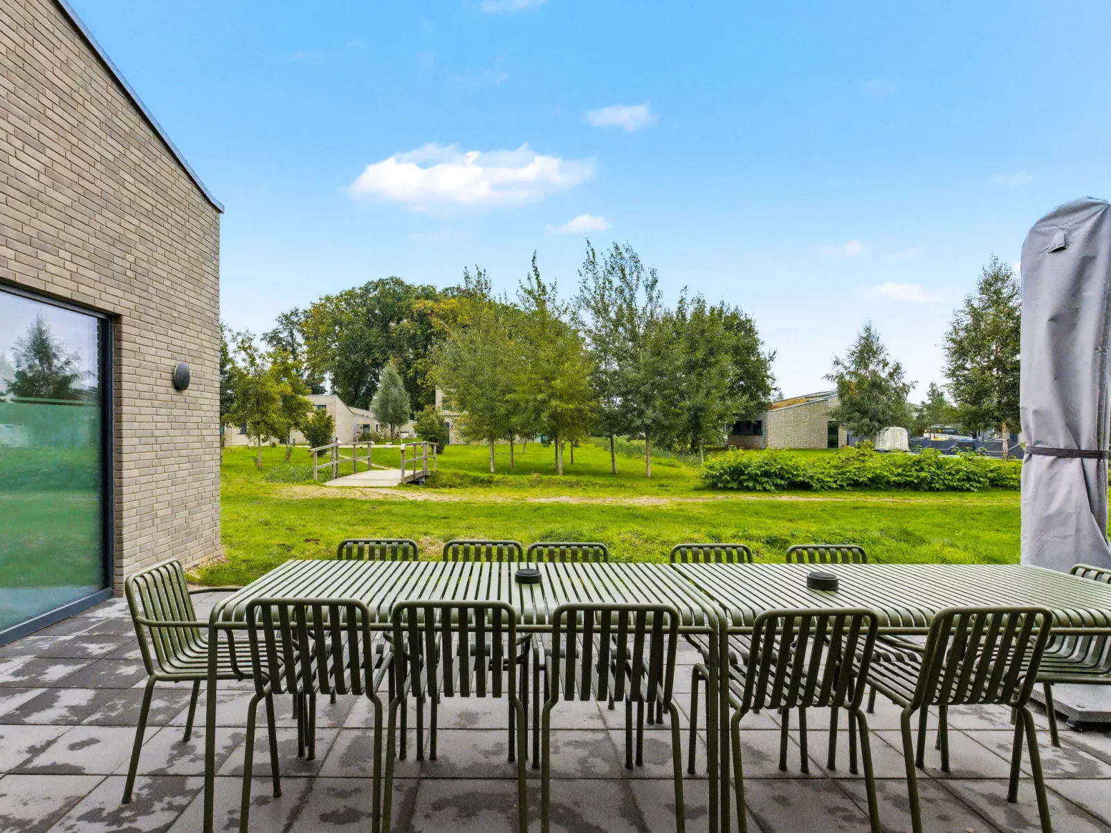 Seeufer Lodge-Buiten