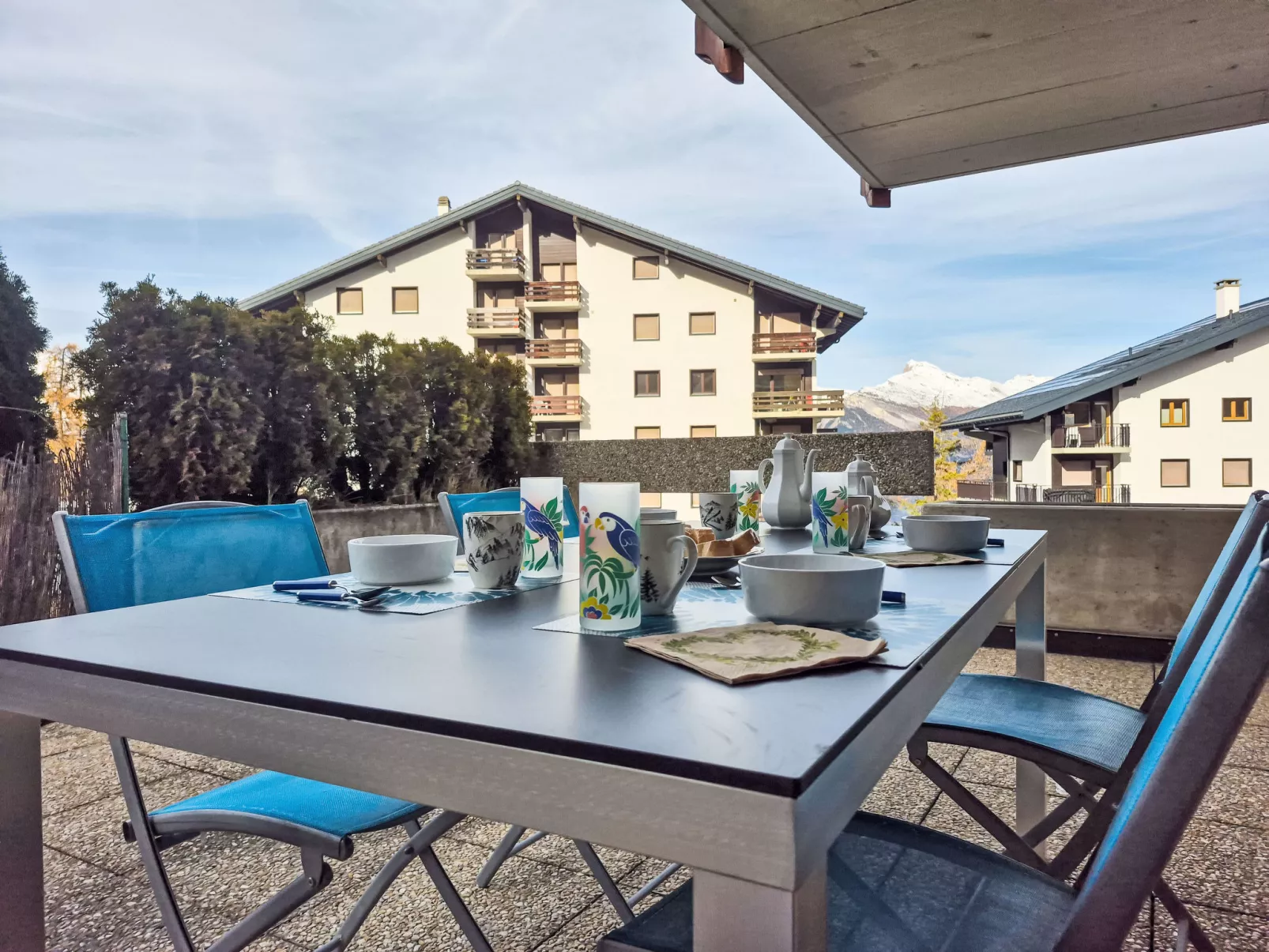 Ambassador 2/1-Buiten