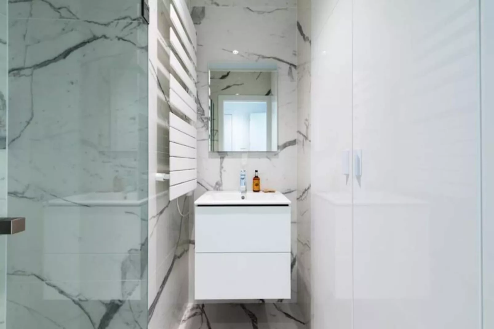 Résidence Spacieux 3p En R&eacute;sidence Avec Piscine-Niet-getagd