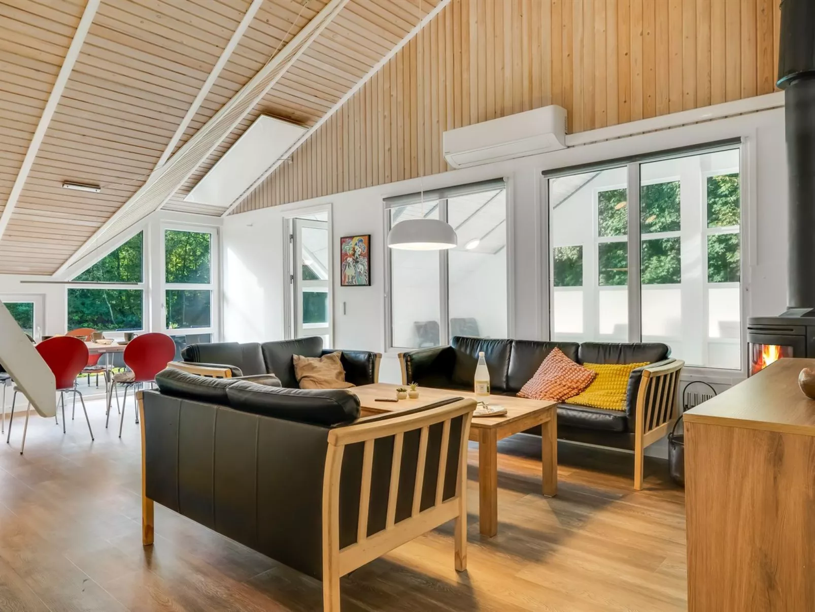 "Eisa" - 300m to the fjord-Binnen