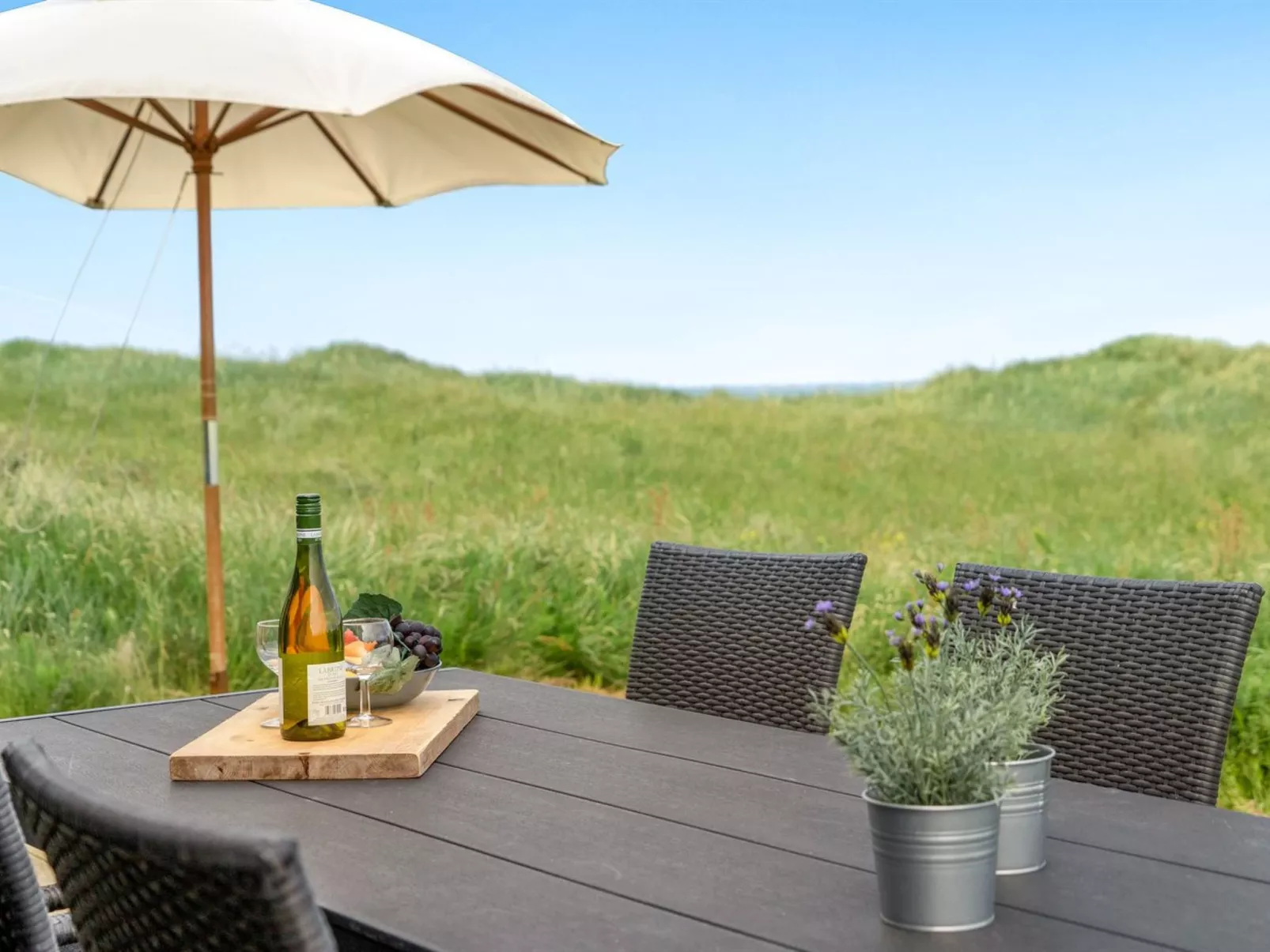 "Mirjami" - 95m from the sea-Buiten