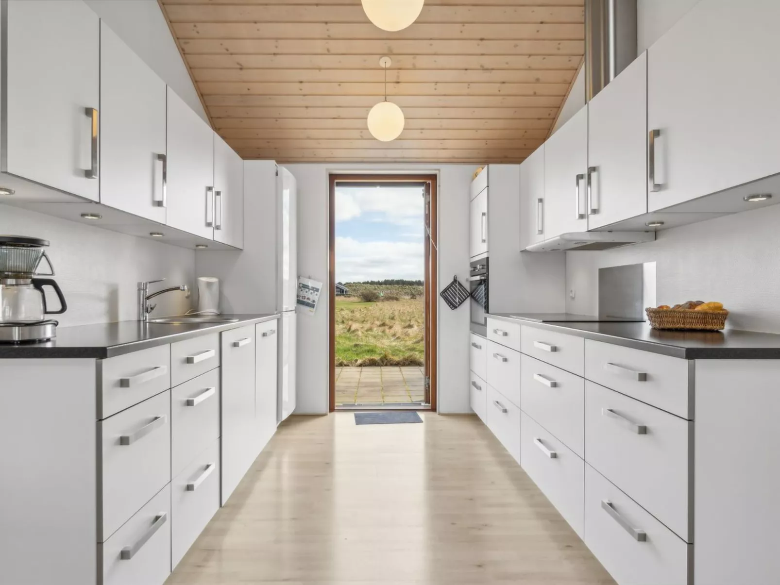 "Finna" - 1km from the sea-Binnen